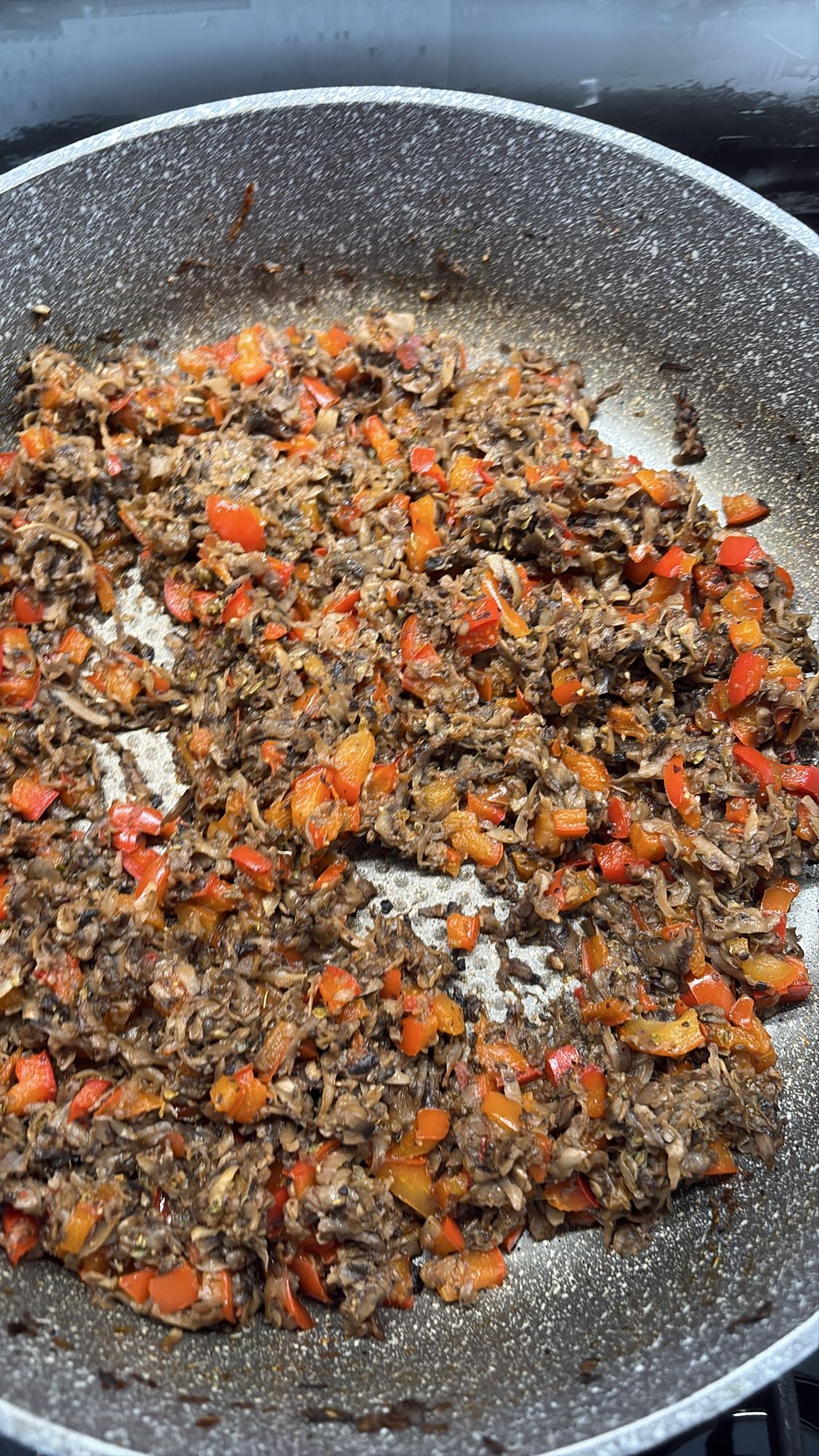 Smażone warzywa z grzybami