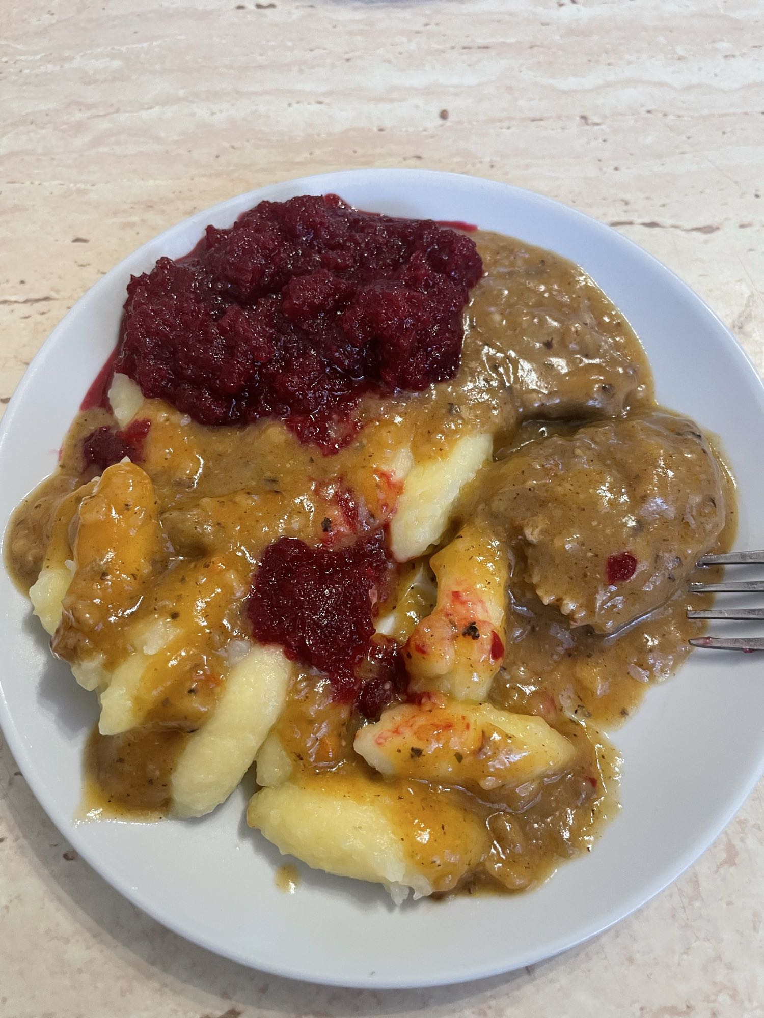 Kluski śląskie z sosem