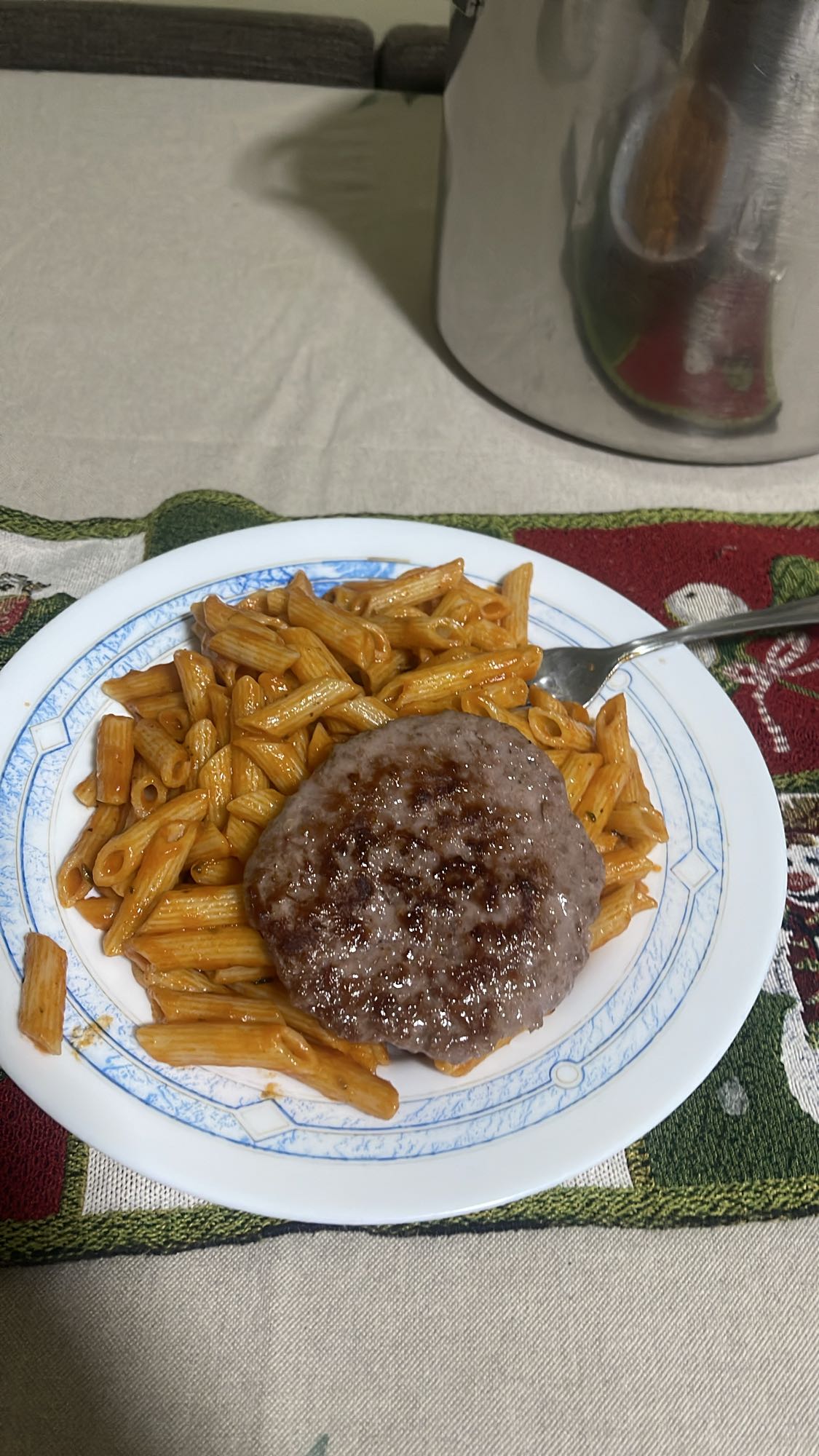Pasta con hamburguesa