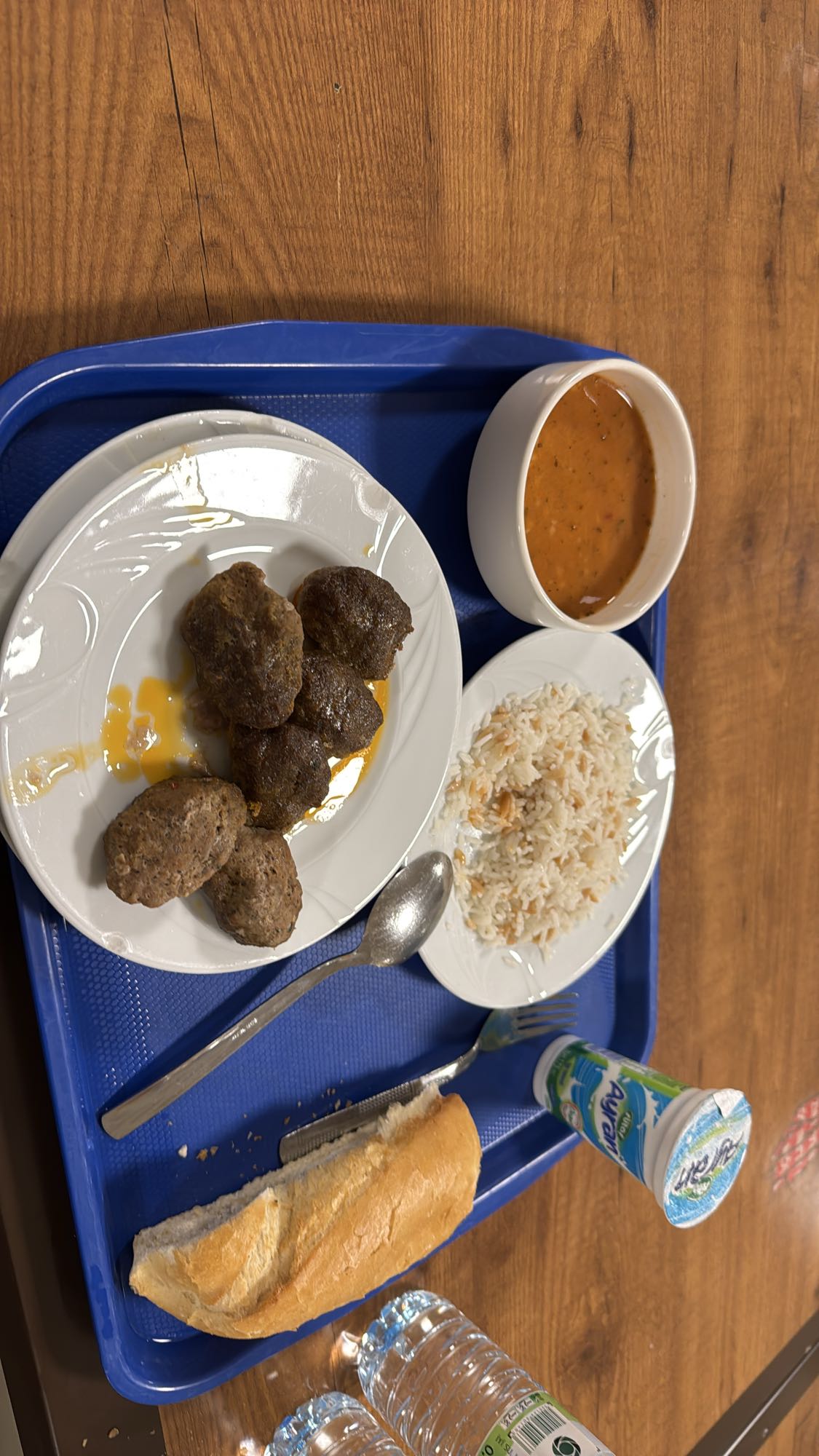 وجبة كفتة مع الأرز