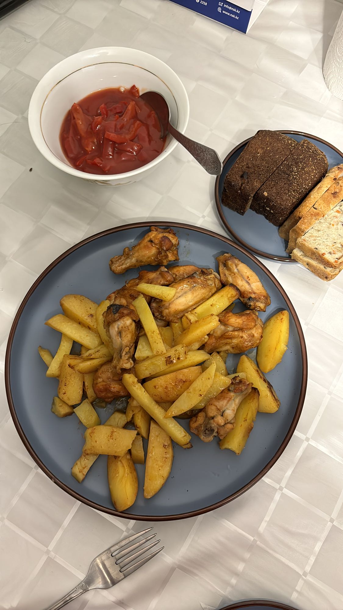 Куриные крылышки с картофелем