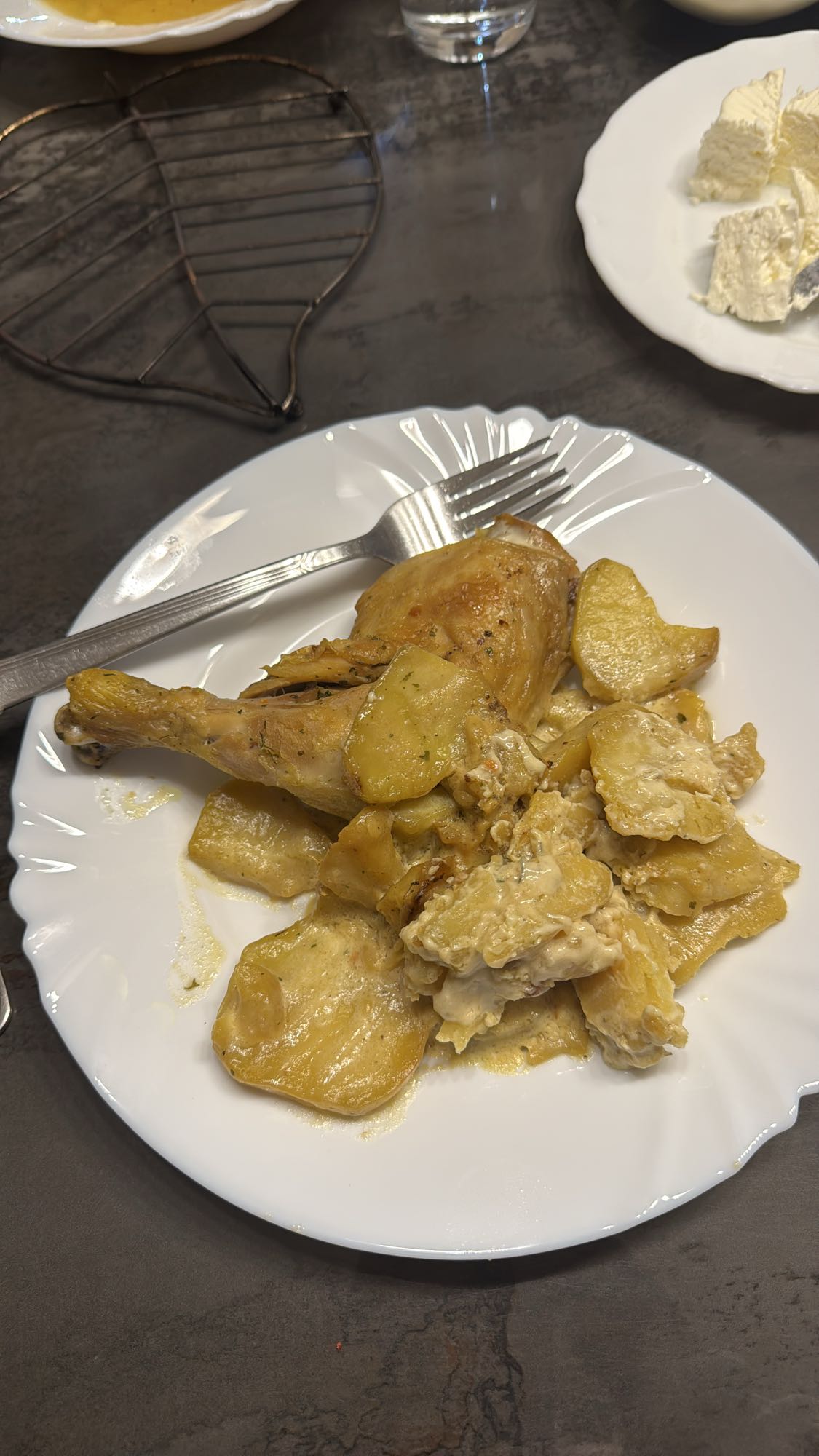 Pečena piletina s krumpirom