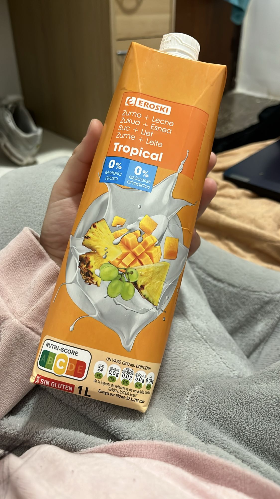 Zumo tropical con leche