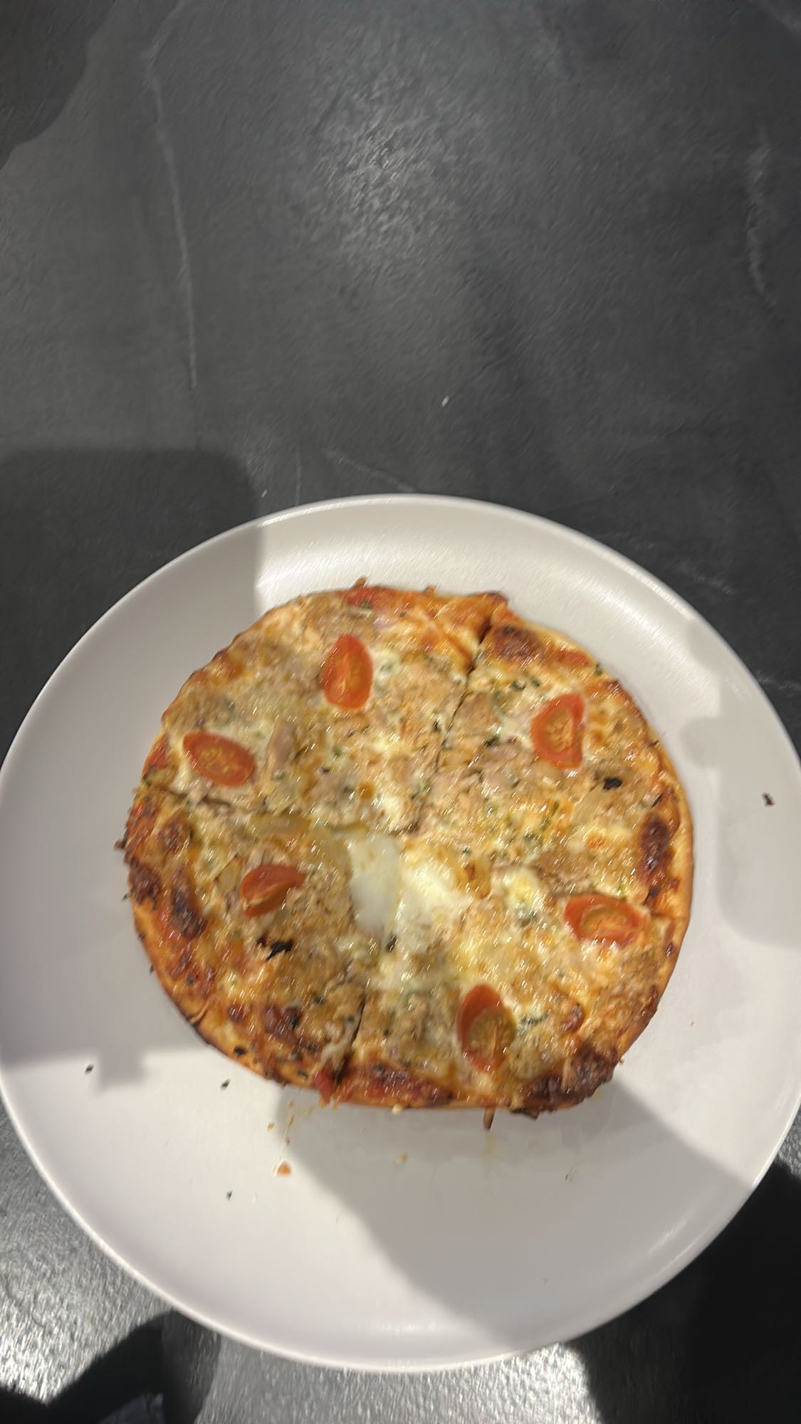 Pizza de atún