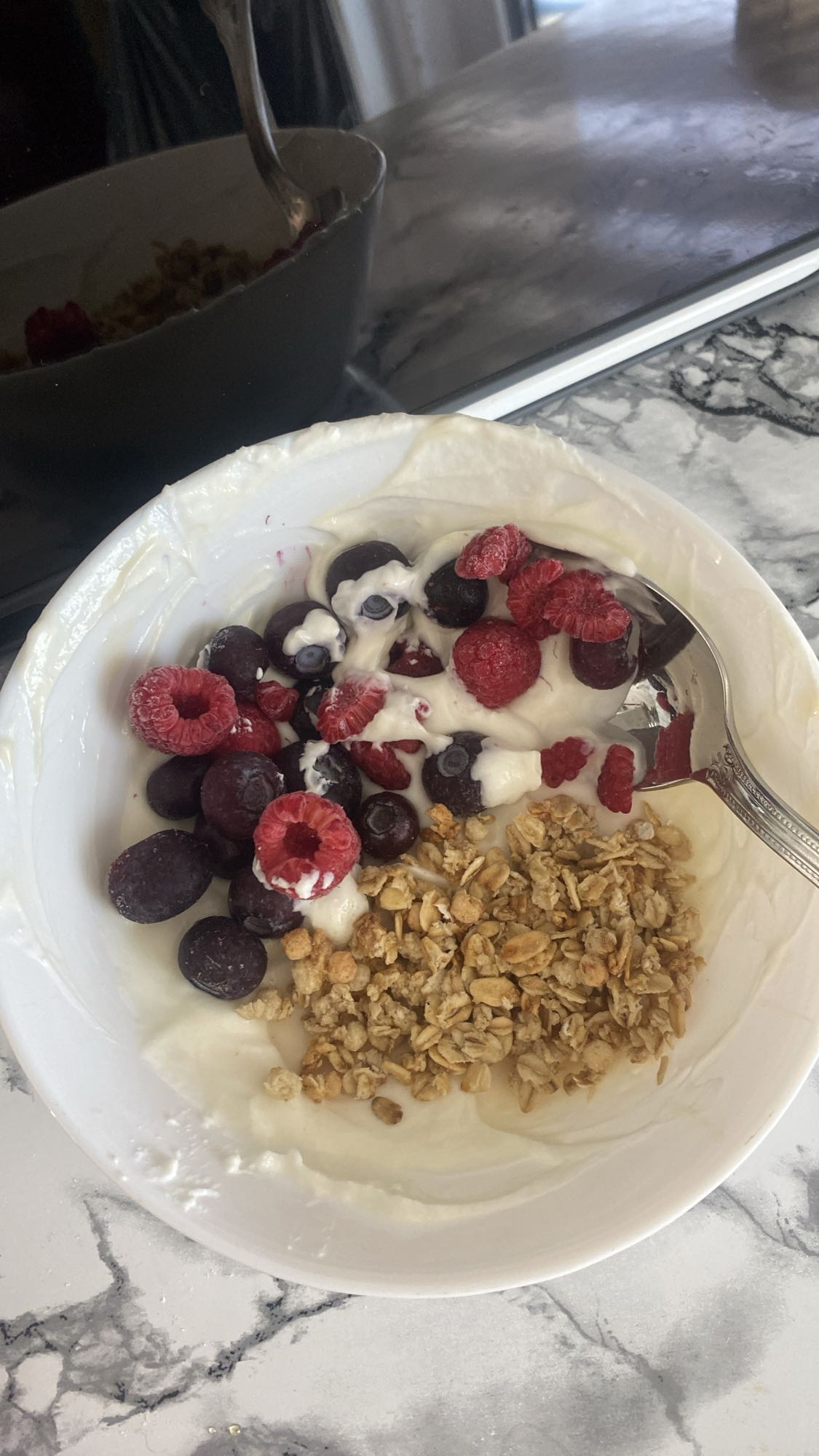 Joghurt mit Beeren