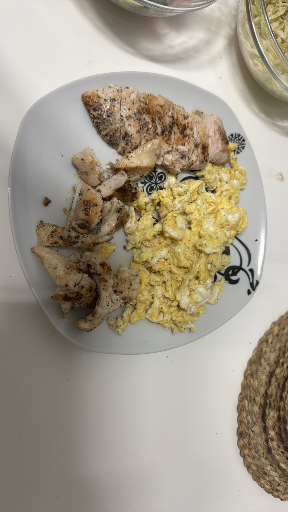Grilled Chicken with Eggs