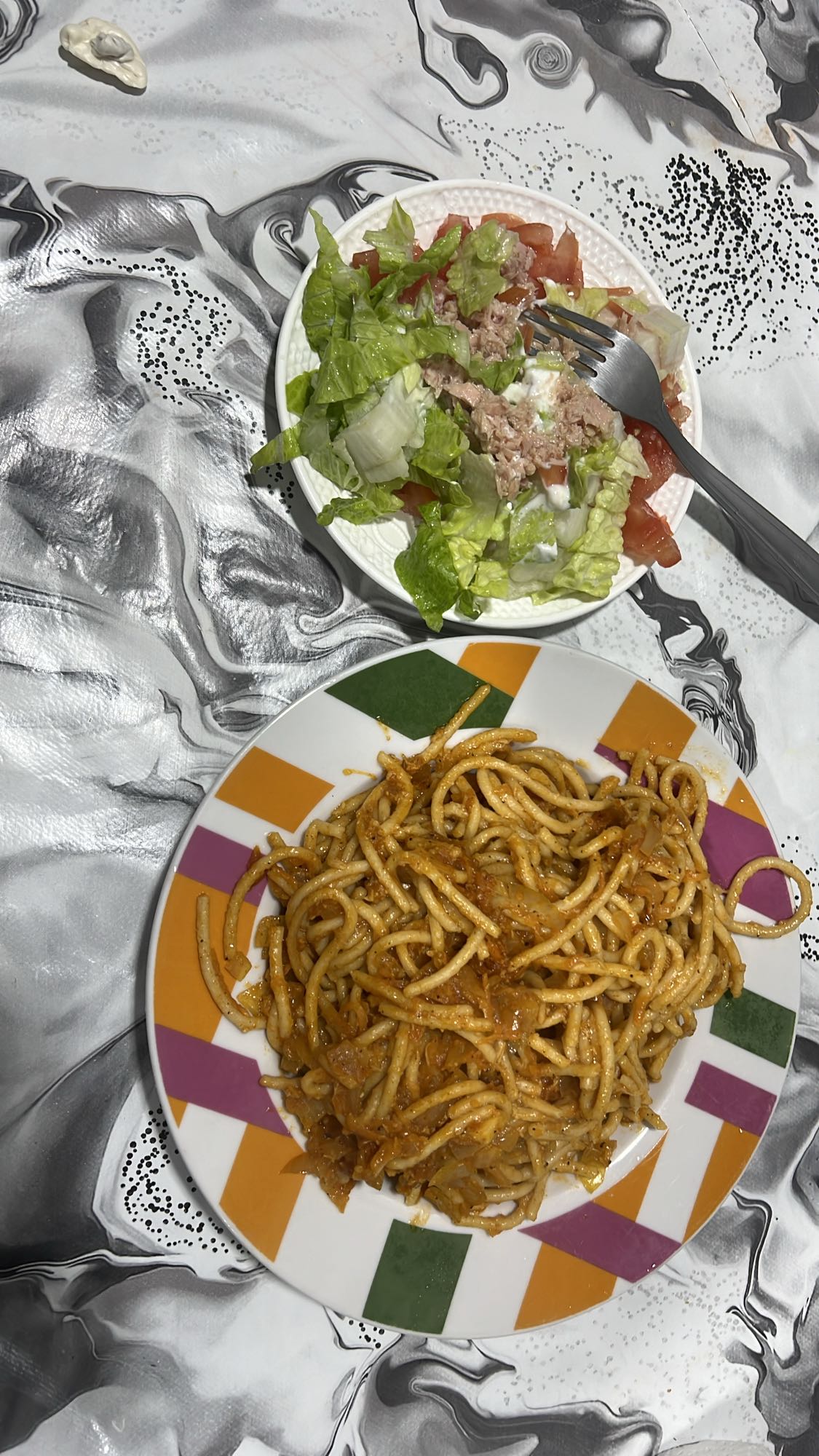 Espaguetis con ensalada