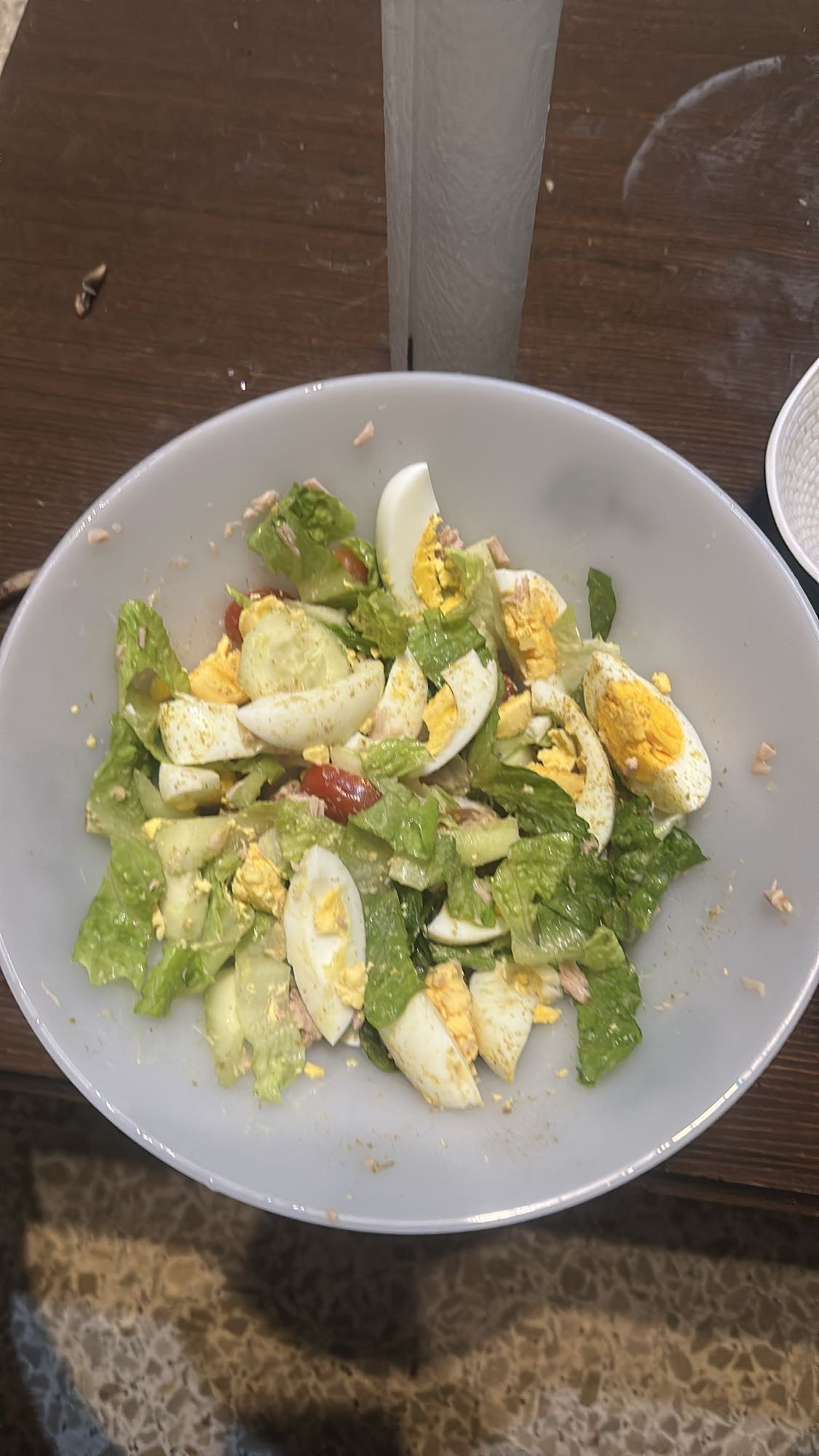 Ensalada de atún y huevo