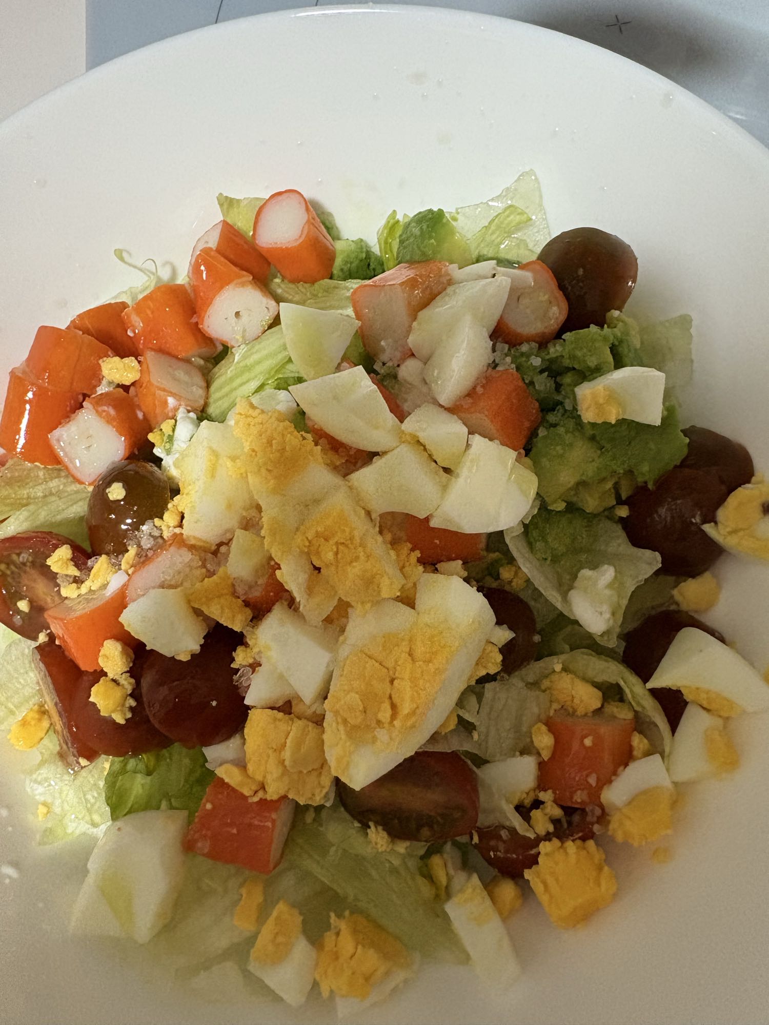 Ensalada de surimi y huevo