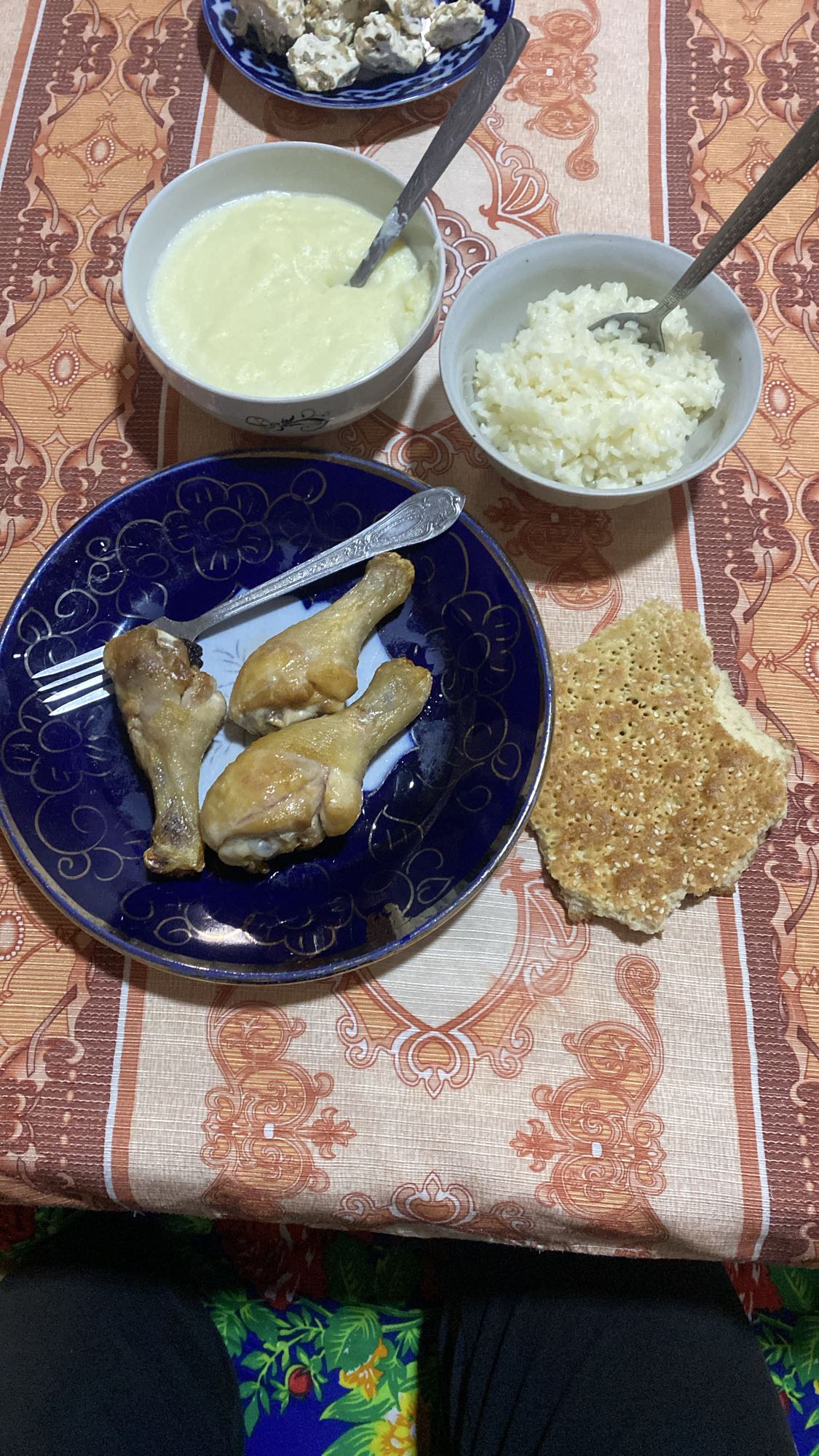 Куриные голени с гарниром