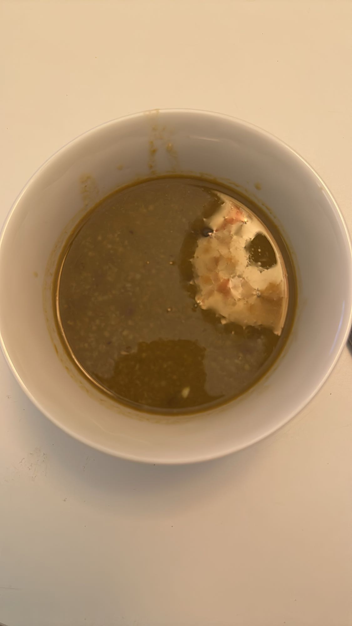Soupe aux légumes et crabe