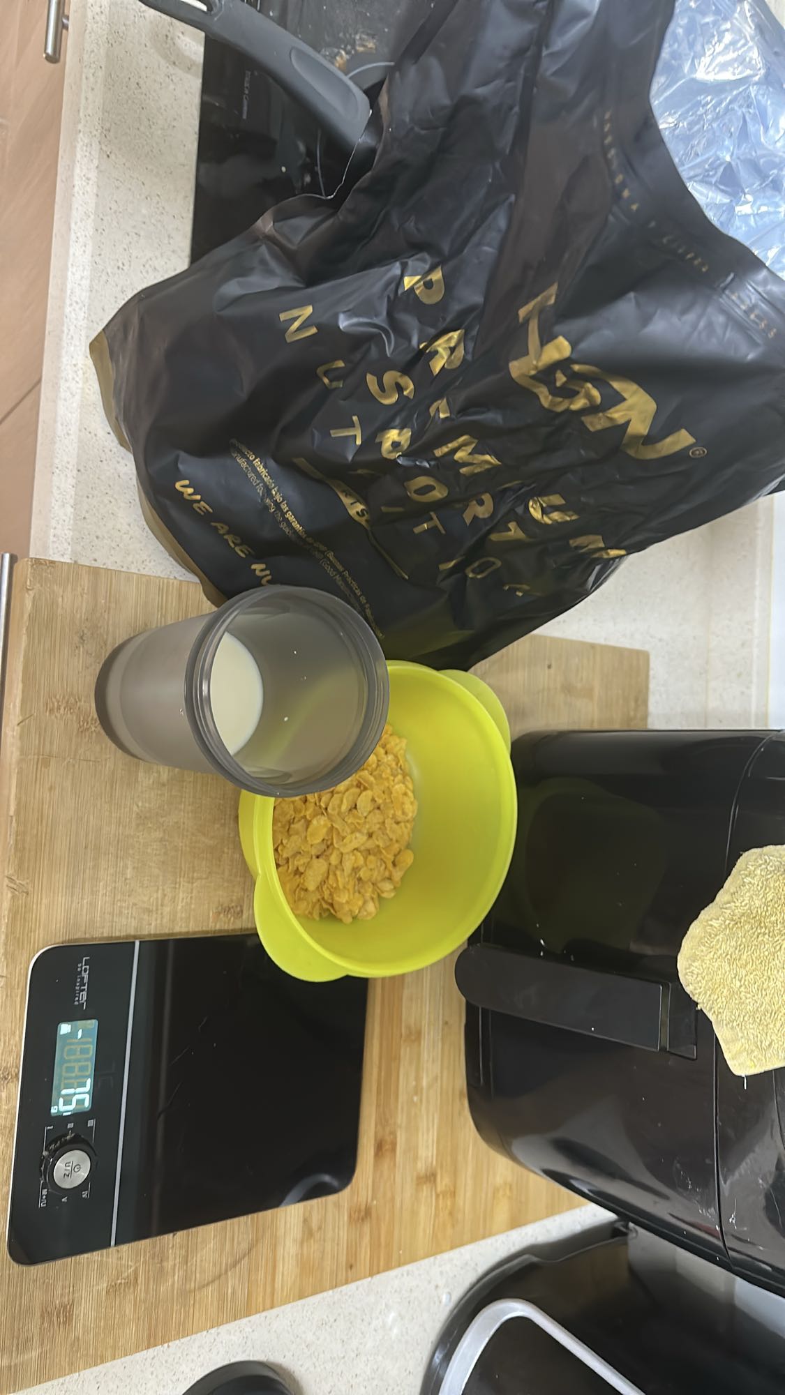 Cereal con leche y proteína