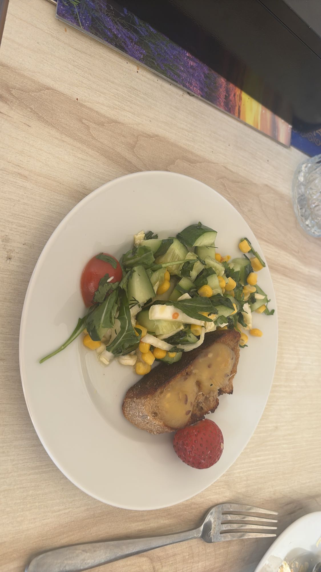 Салат з тостом