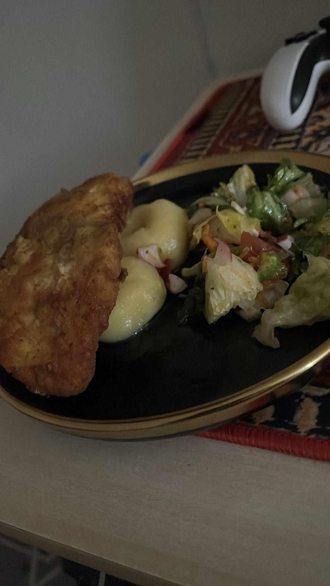 Kotlet schabowy z dodatkami