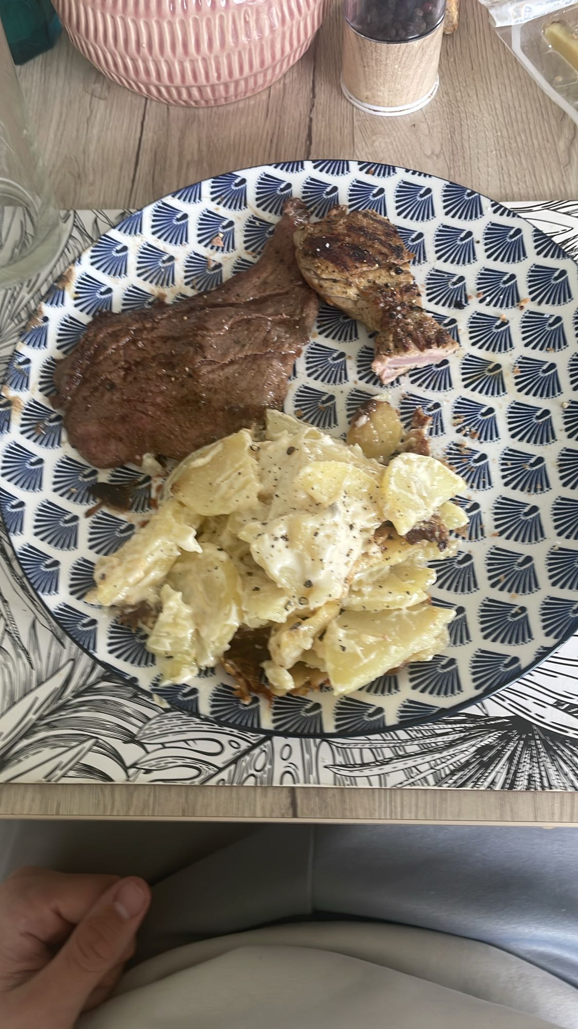 Steak et gratin dauphinois