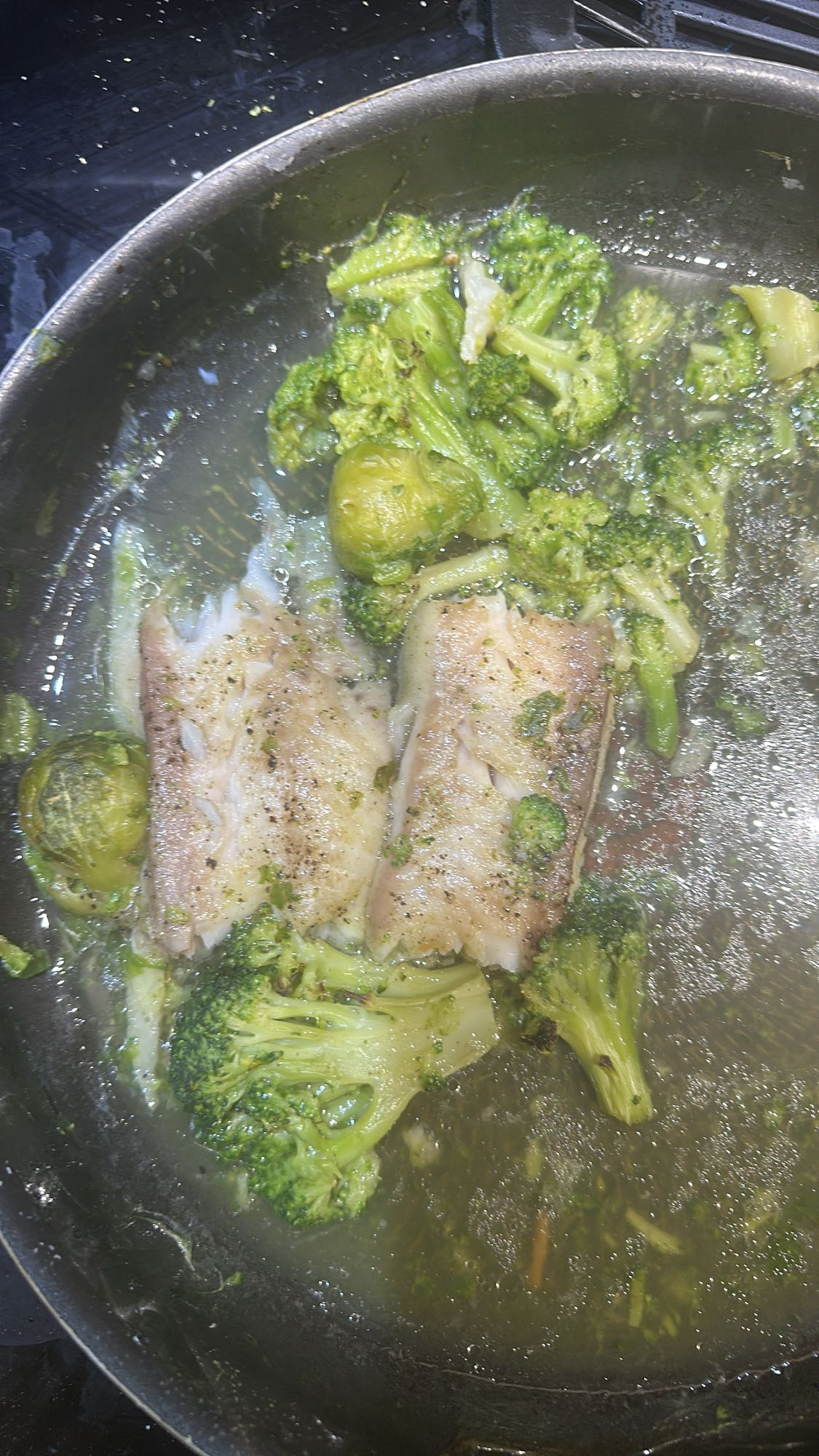 Рыба с брокколи