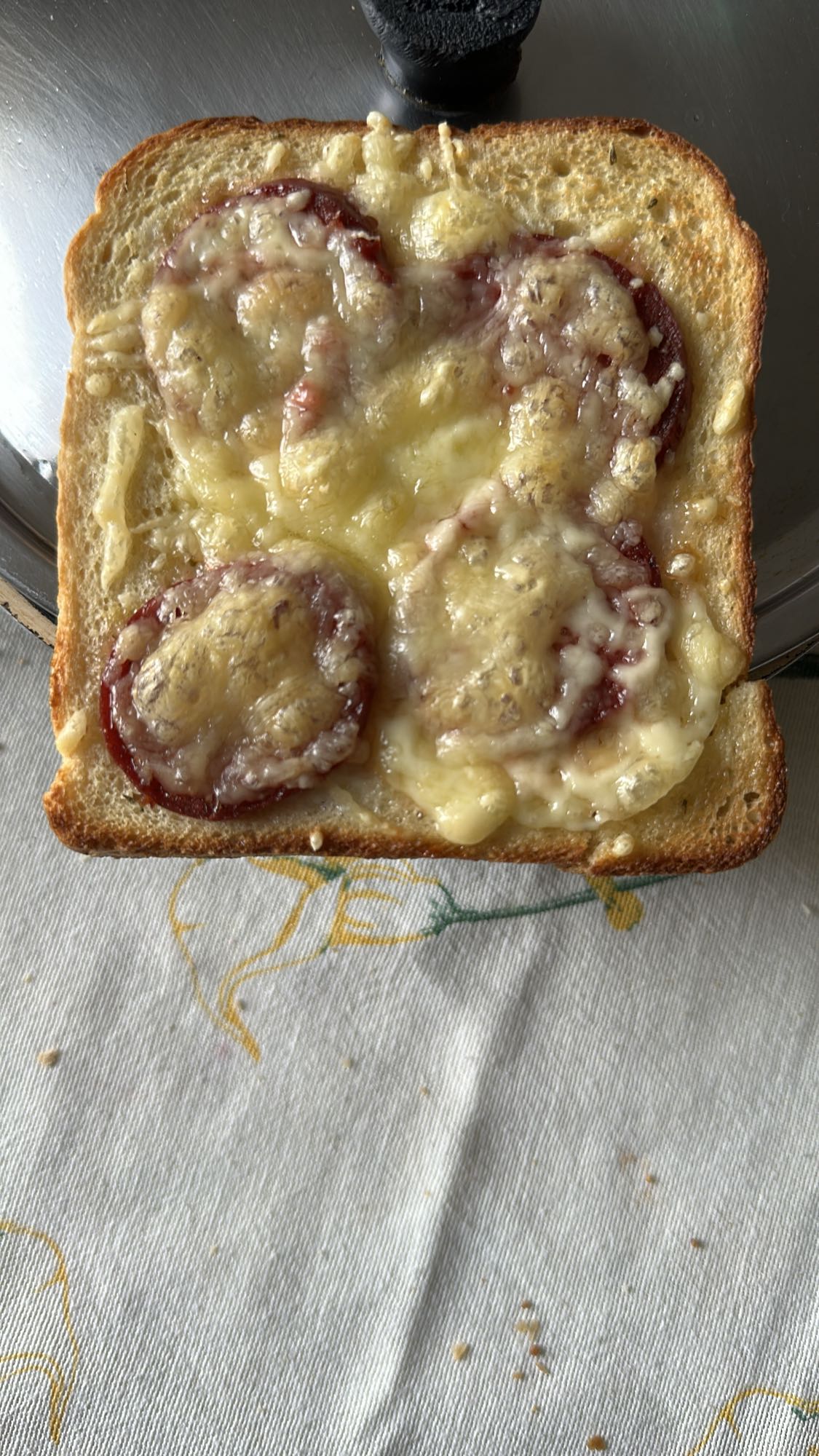 Überbackenes Toastbrot