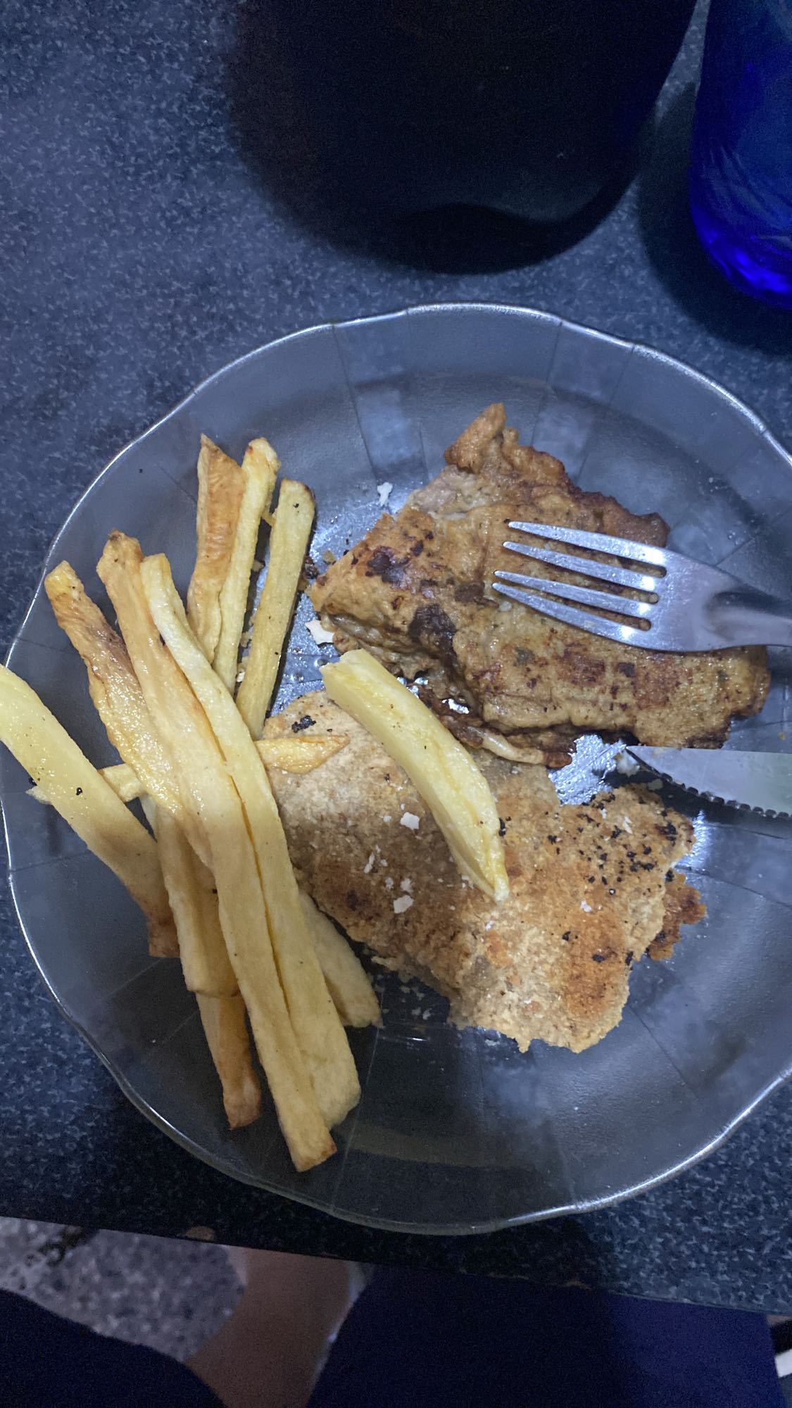 Milanesa con papas fritas