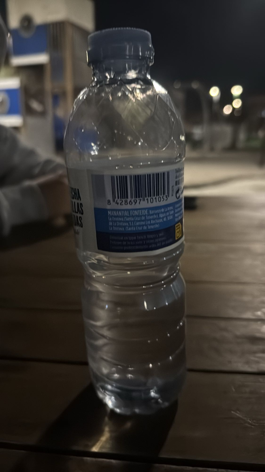 Agua embotellada