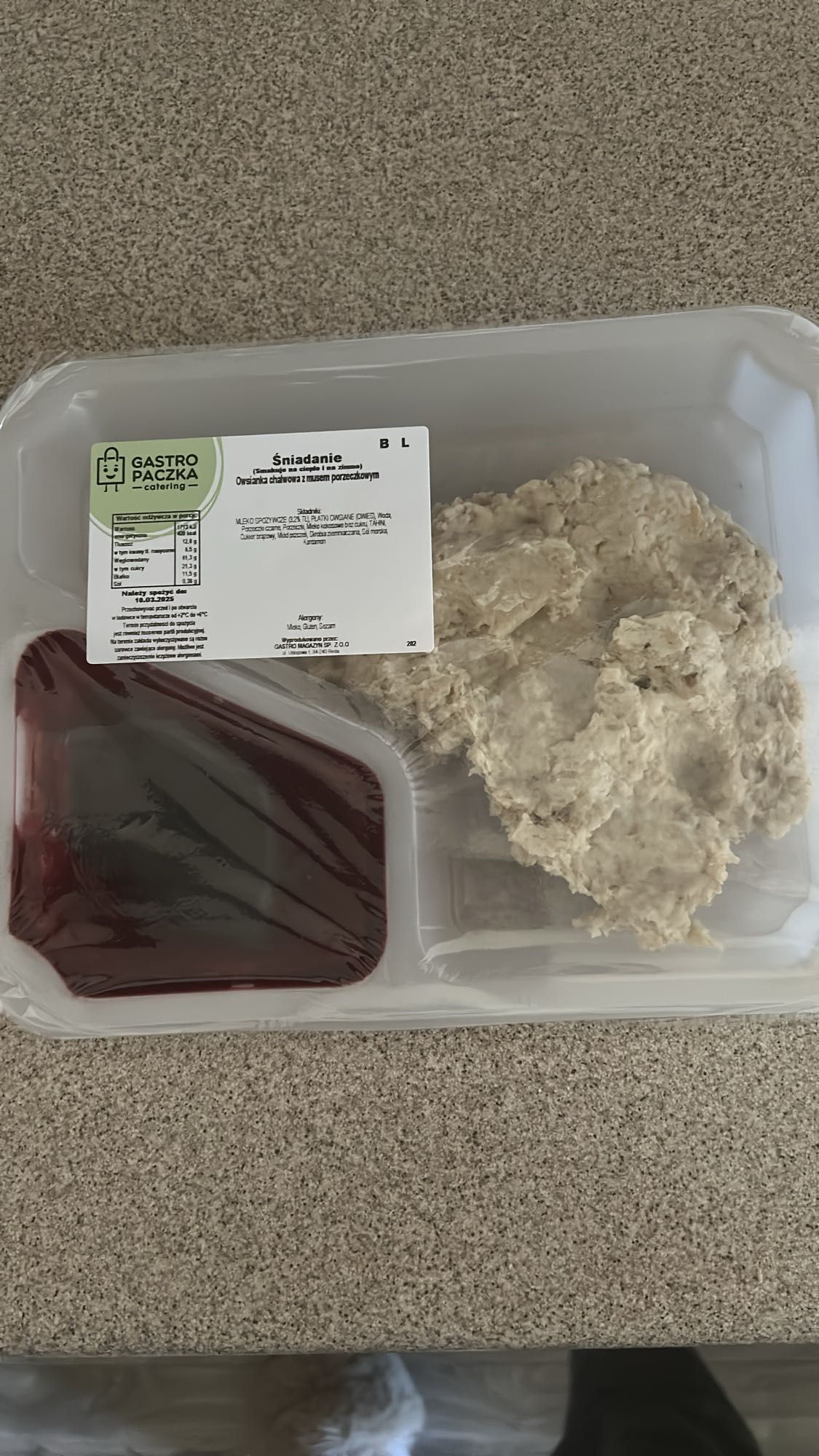 Owsianka chałwowa z musem