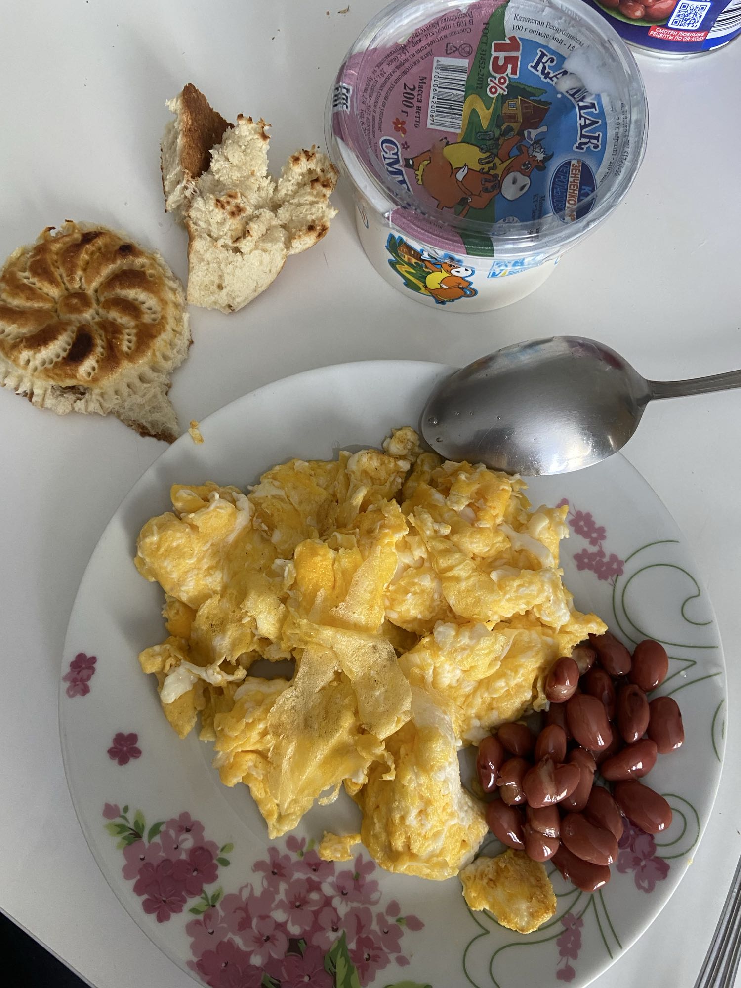 Яичница с фасолью