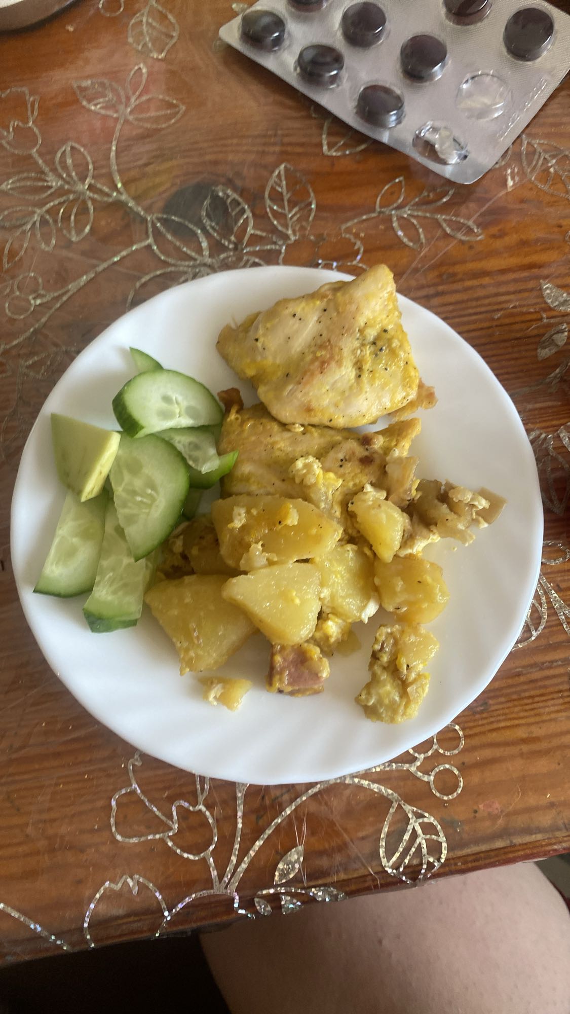 Курка з картоплею