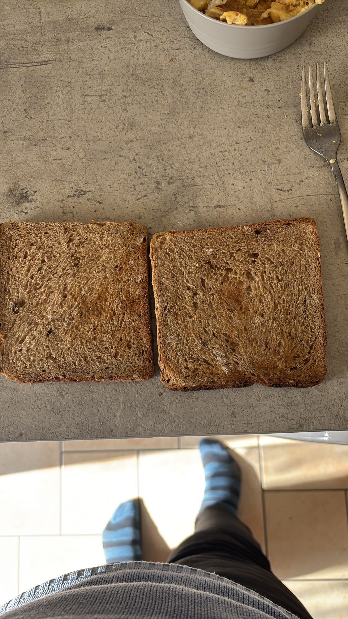 Vollkornbrot mit Rührei