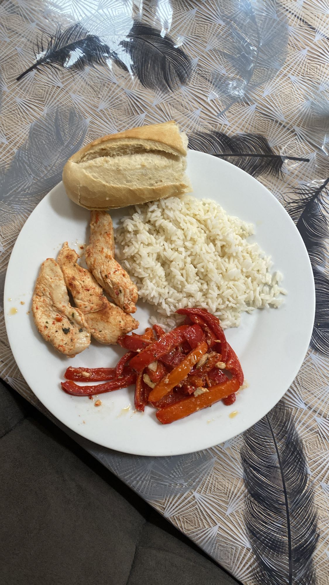 Poulet avec riz et légumes