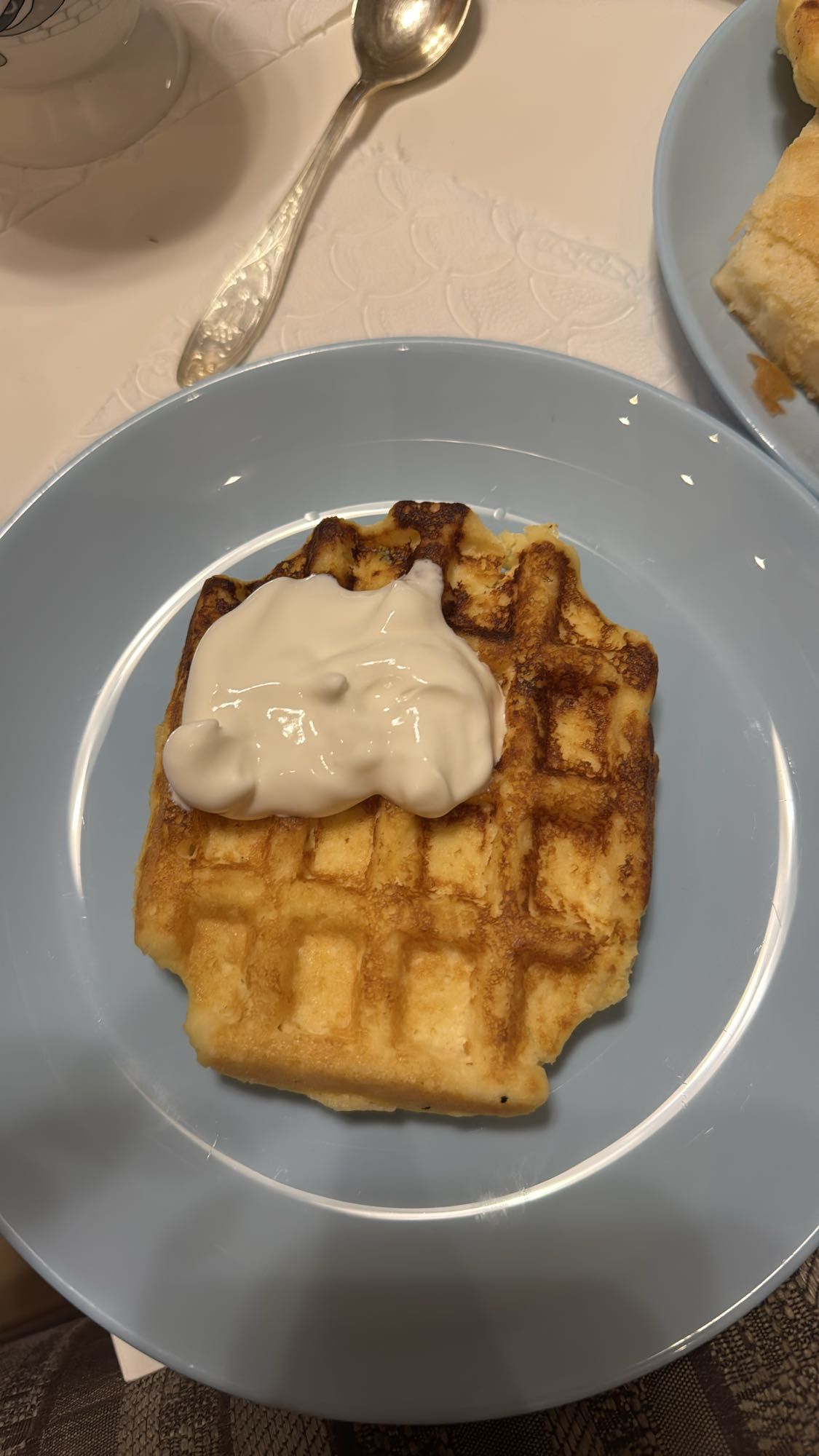 Вафля с сметаной