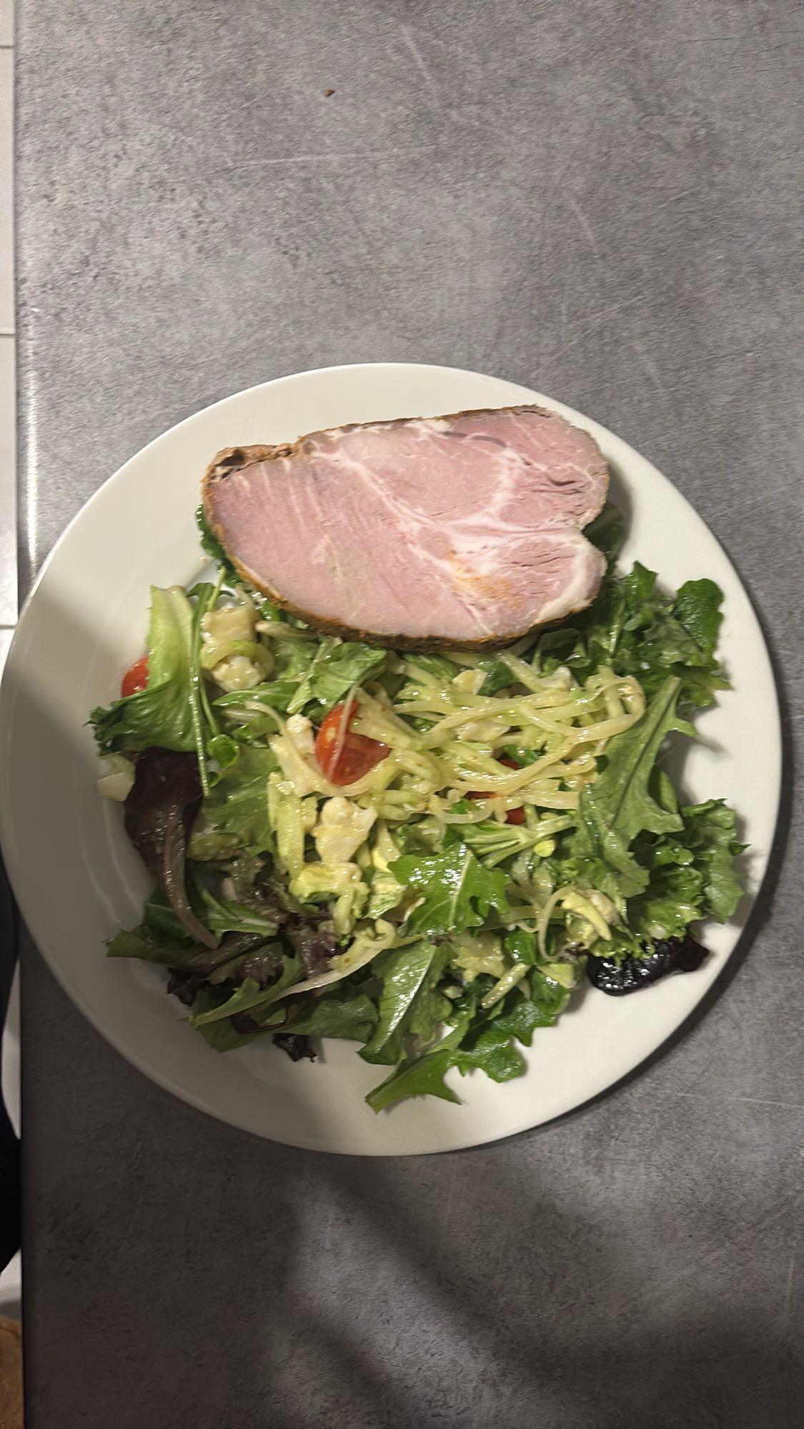 Salade au jambon