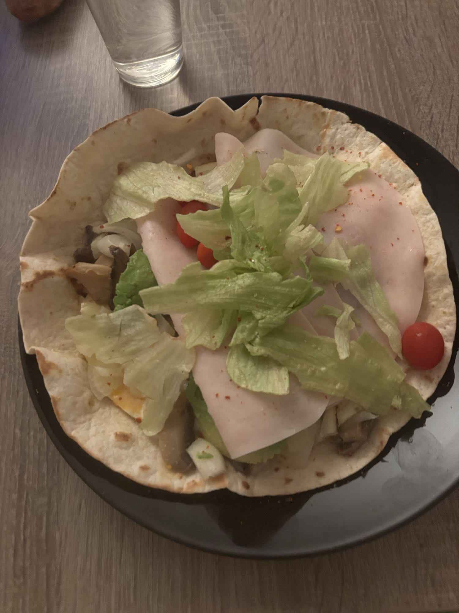 Wrap au jambon et légumes