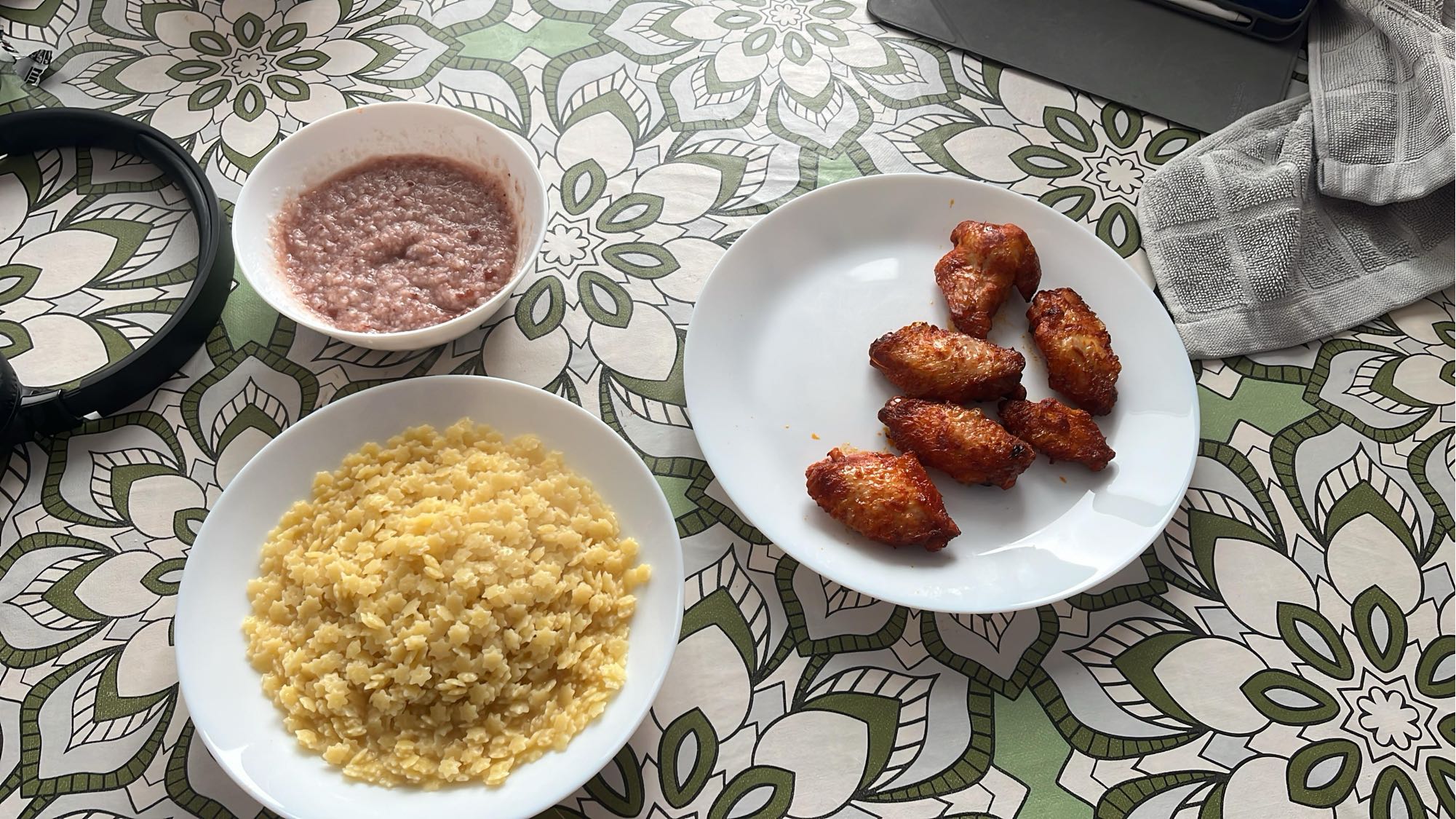 Alitas con pasta y avena