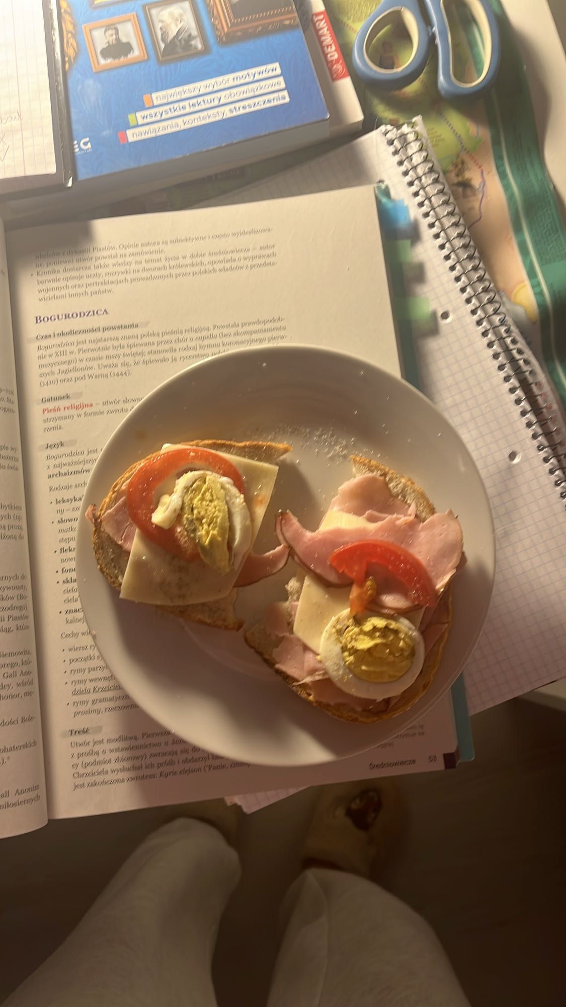 Kanapki z jajkiem i szynką