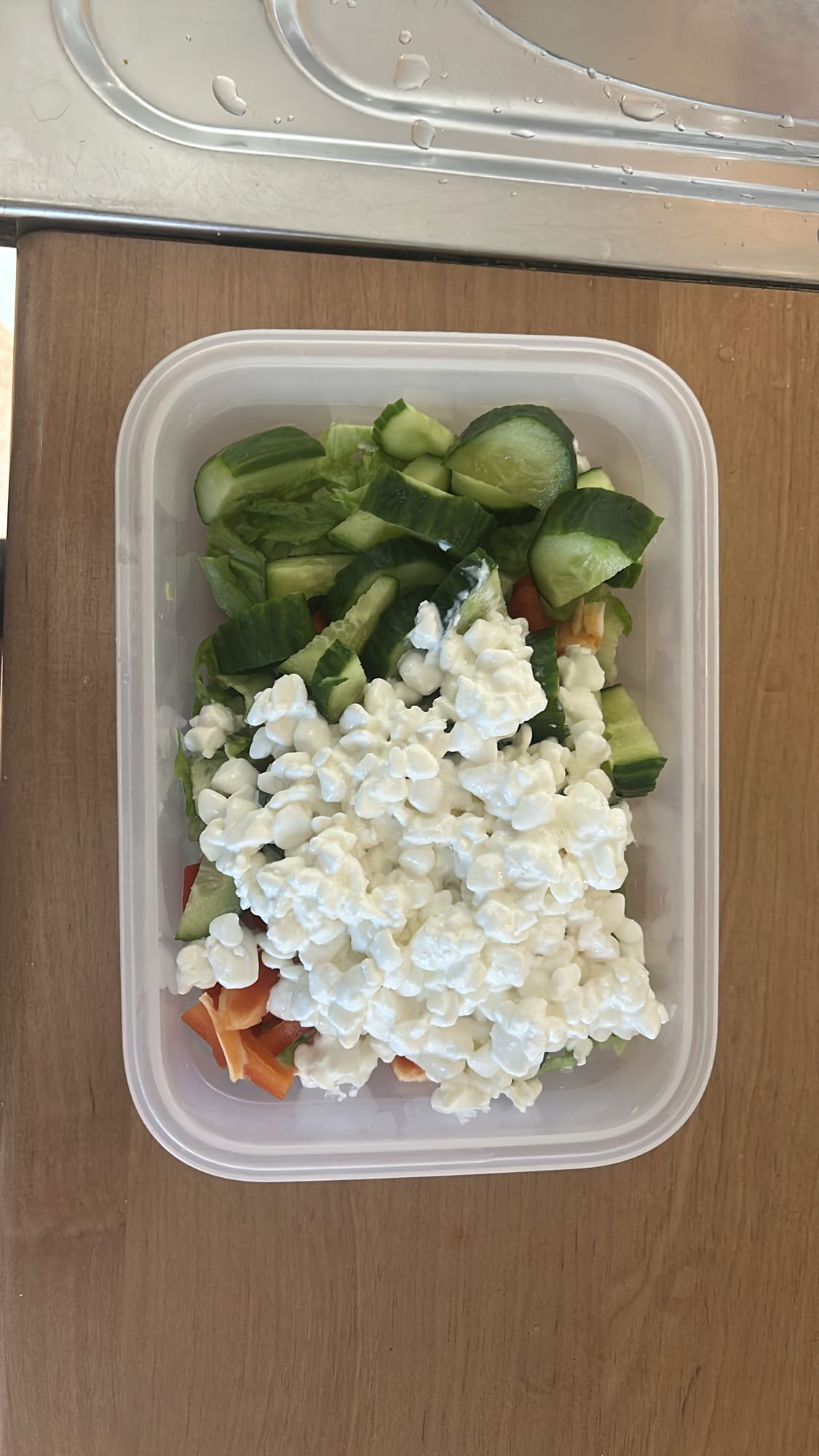 Sałatka z twarogiem