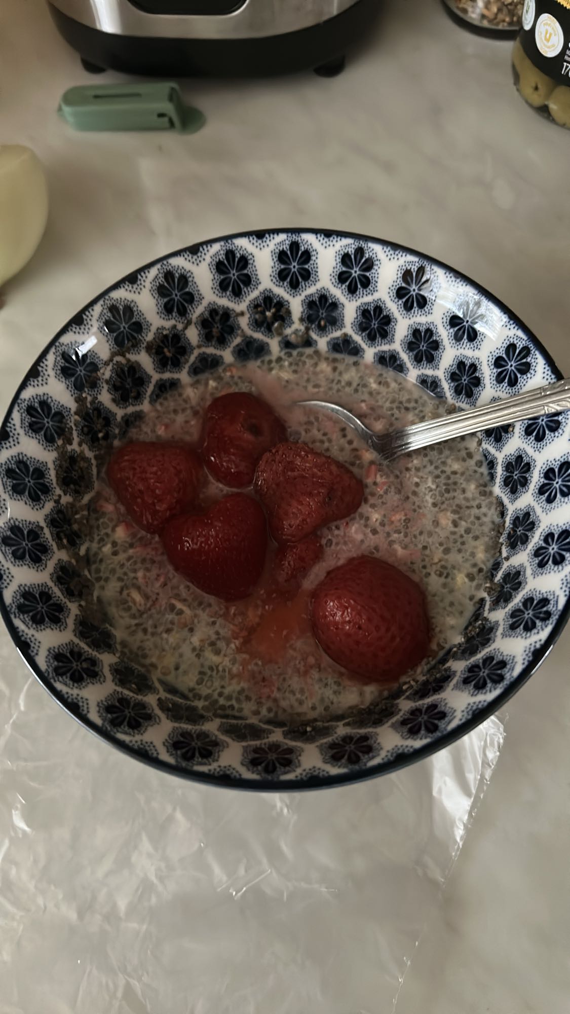 Pudding chia z truskawkami