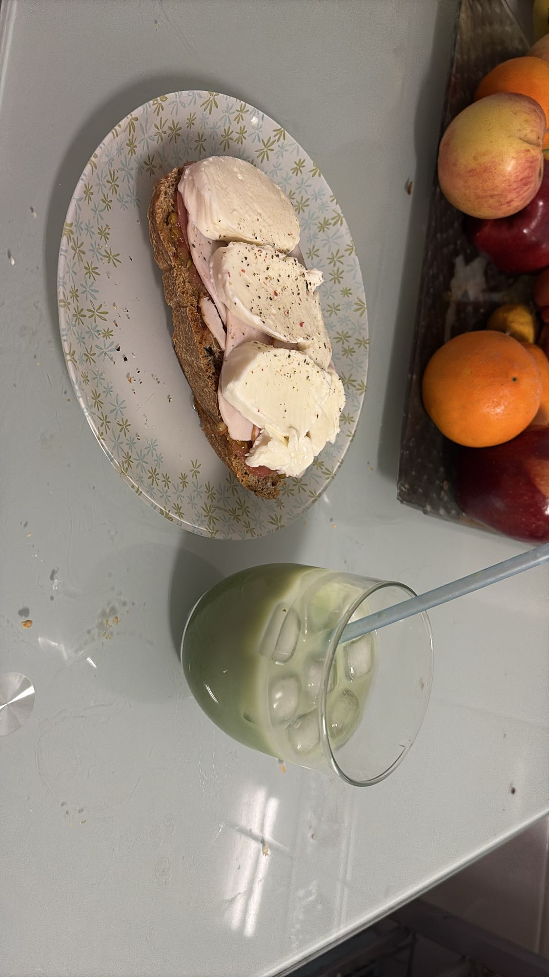 Tostada con mozzarella