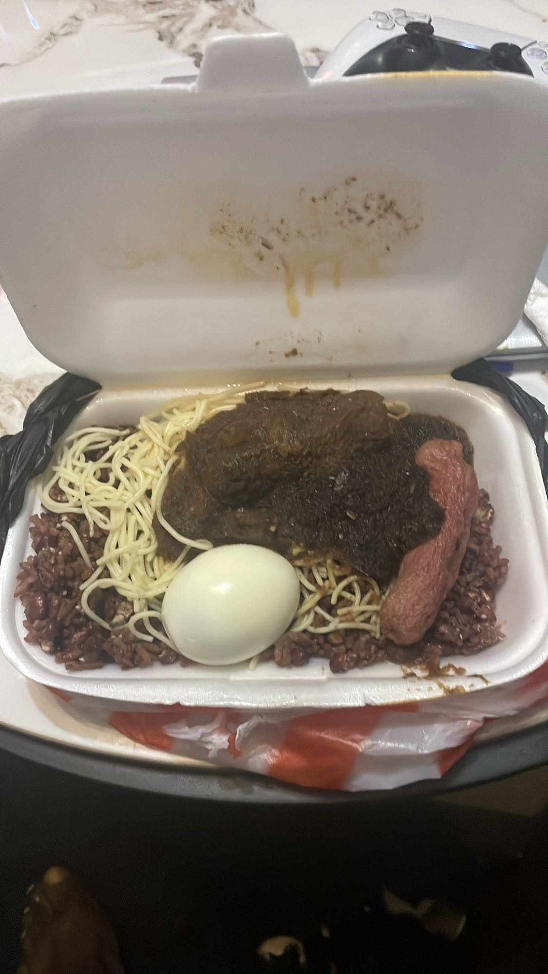 Rice with spaghetti and meat