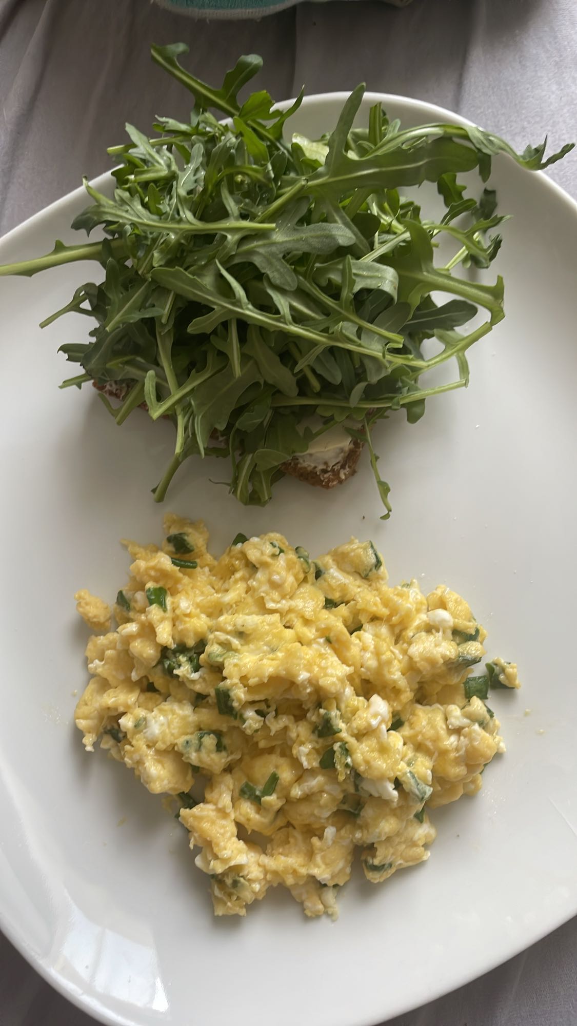 Scrambled Eggs with Arugula