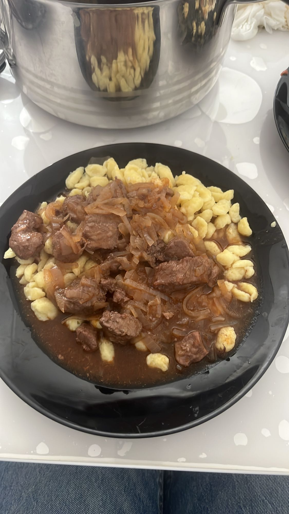 Gulasch mit Spätzle