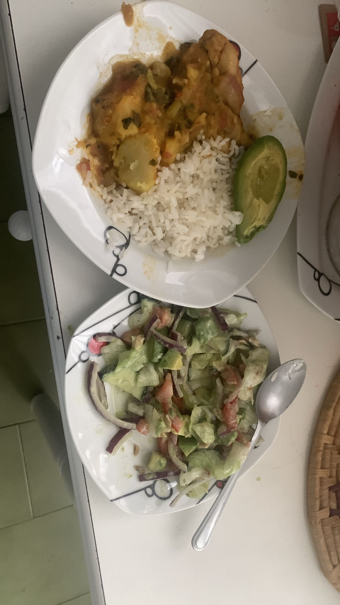 Pollo guisado con arroz