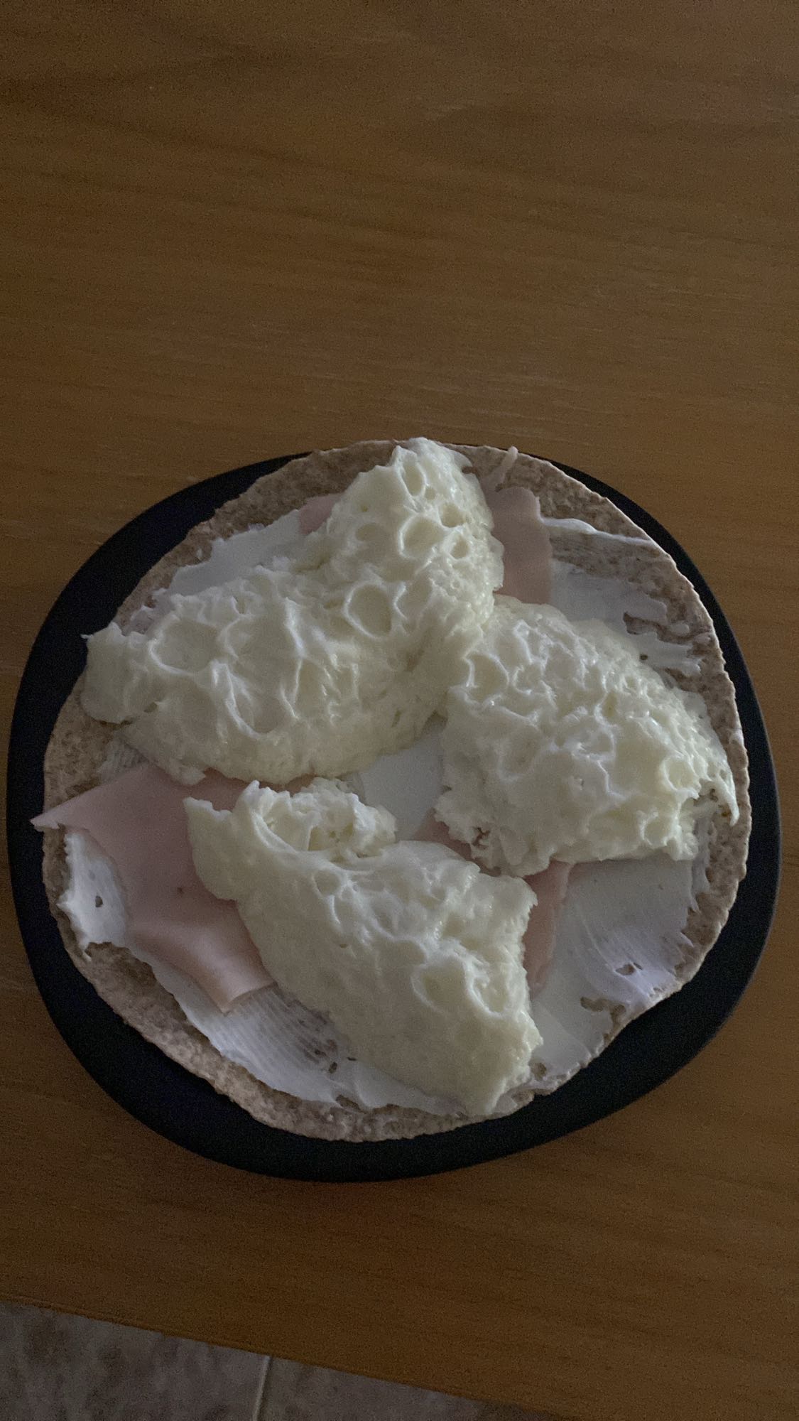 Wrap de clara y pavo