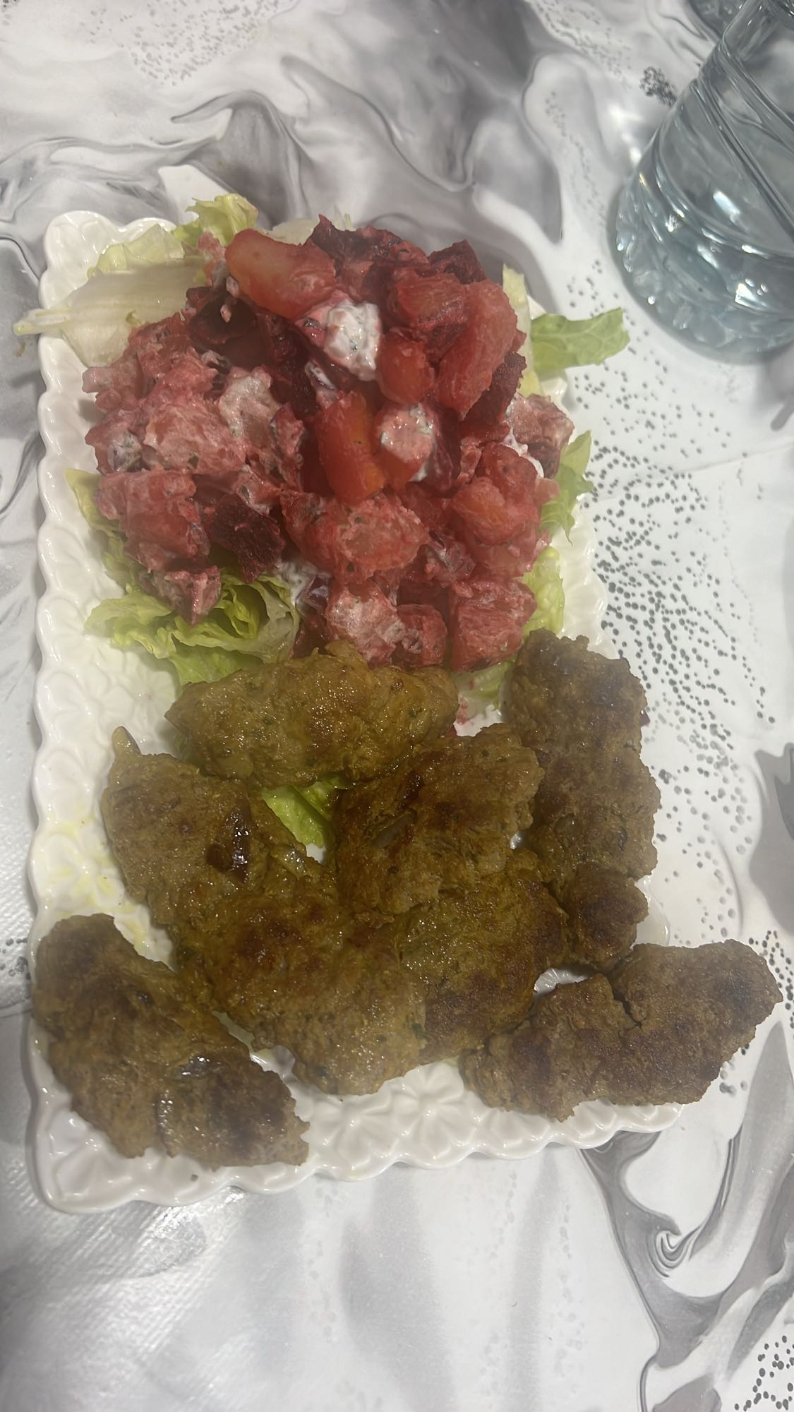 Kofta con ensalada