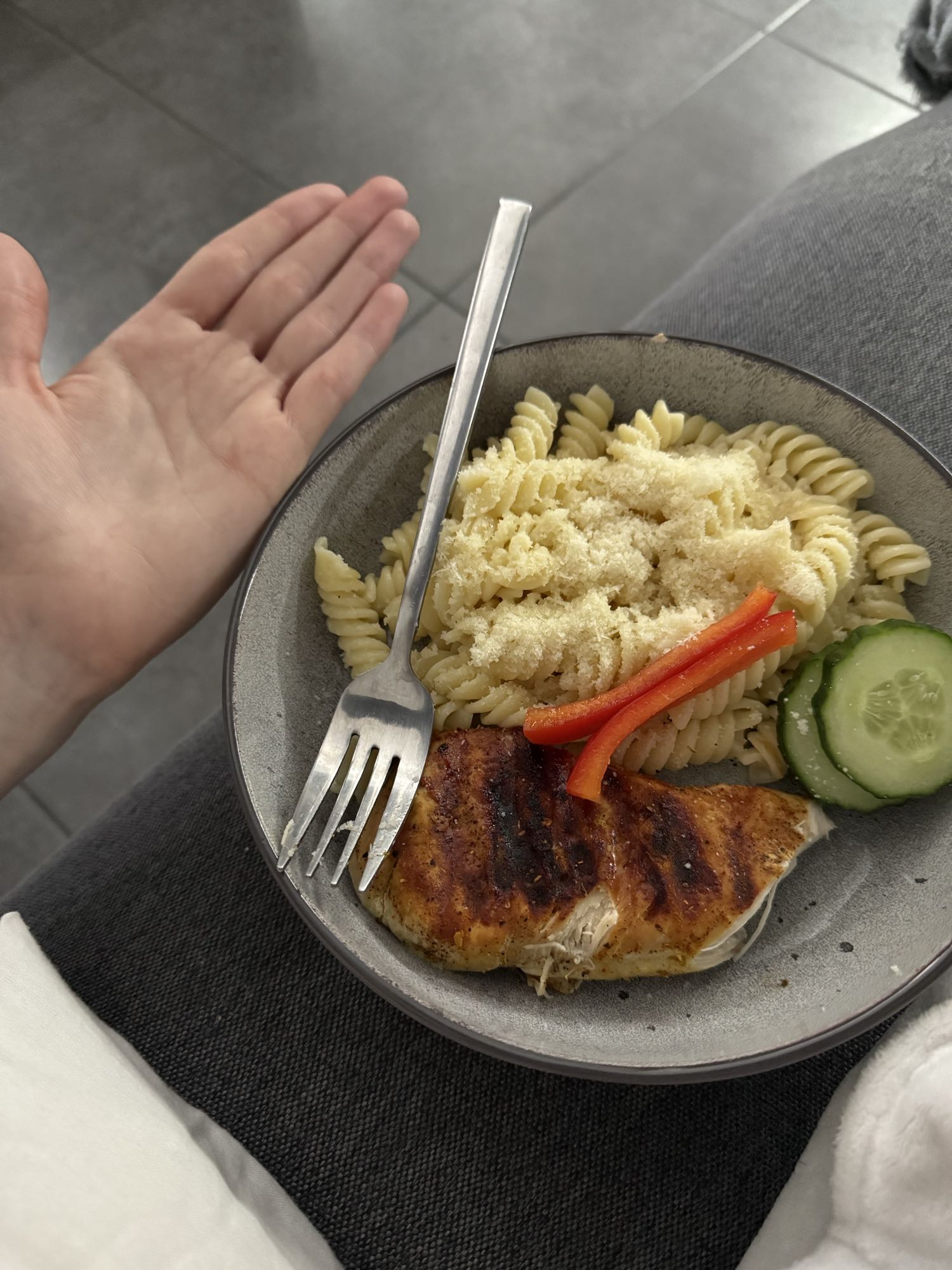 Курица с пастой