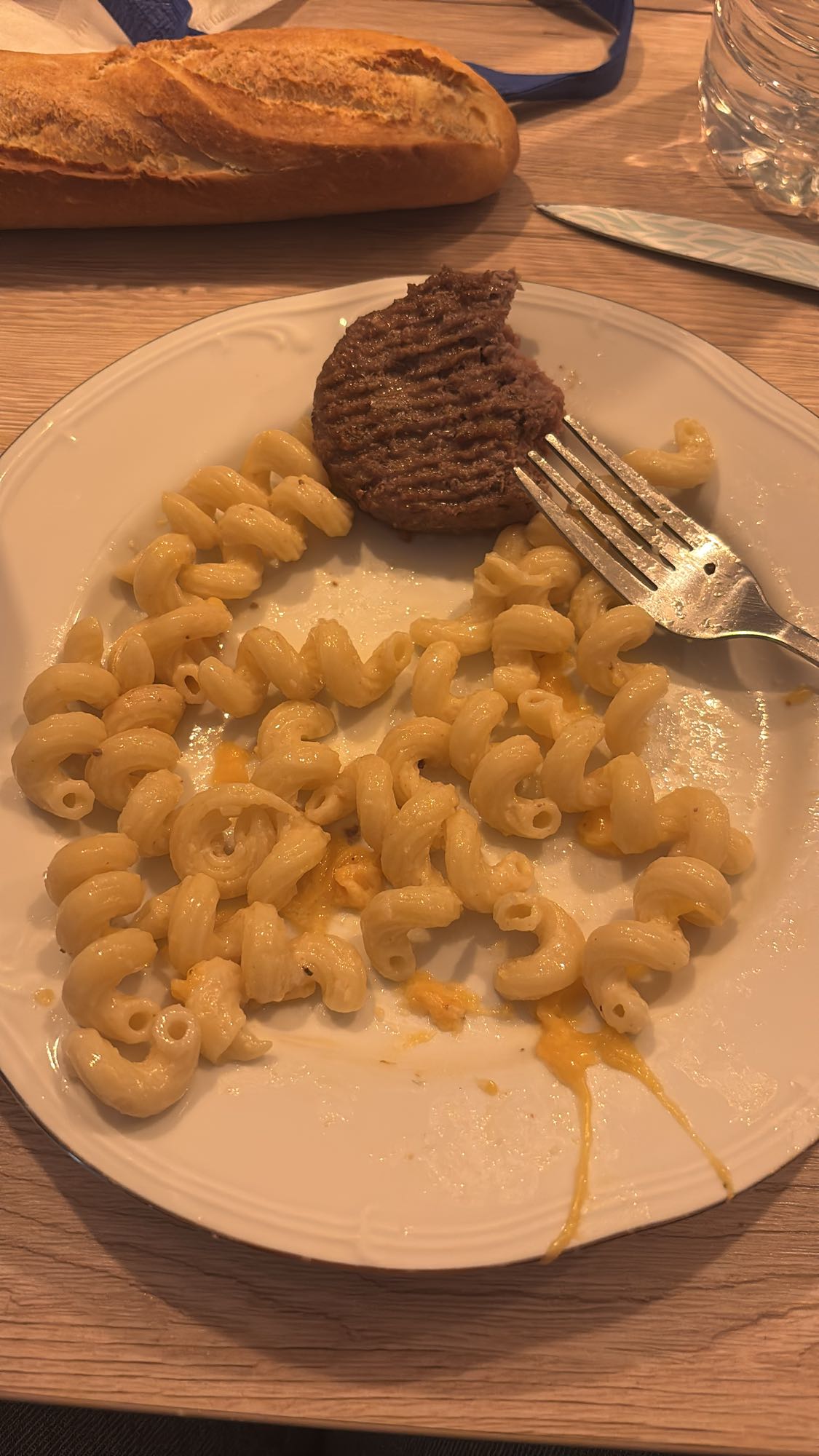 Pâtes au fromage et steak