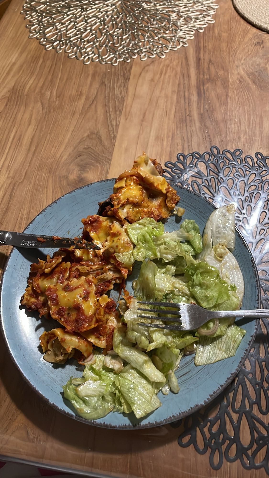 Lasagnes avec salade