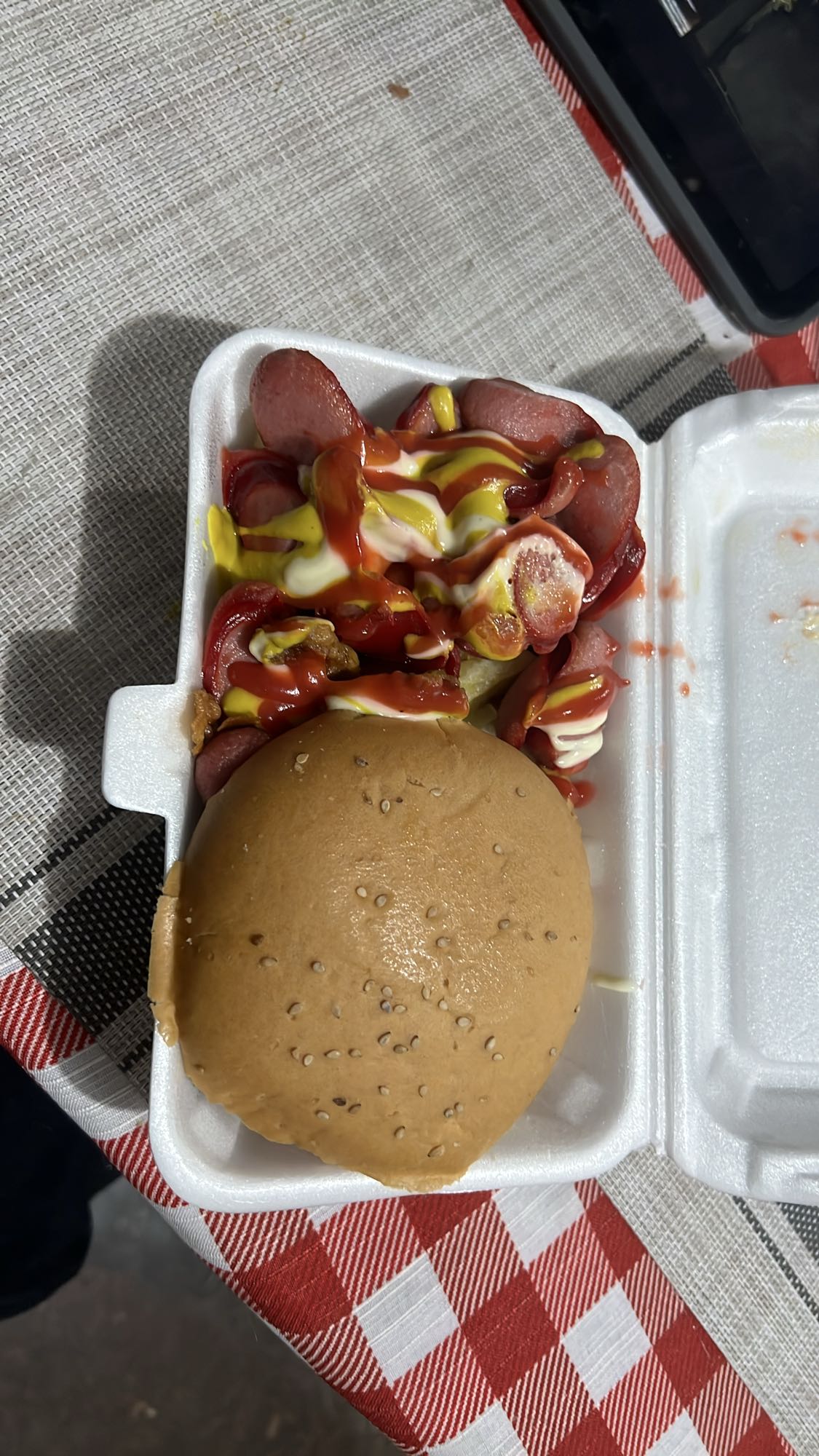 Hamburguesa con salchichas