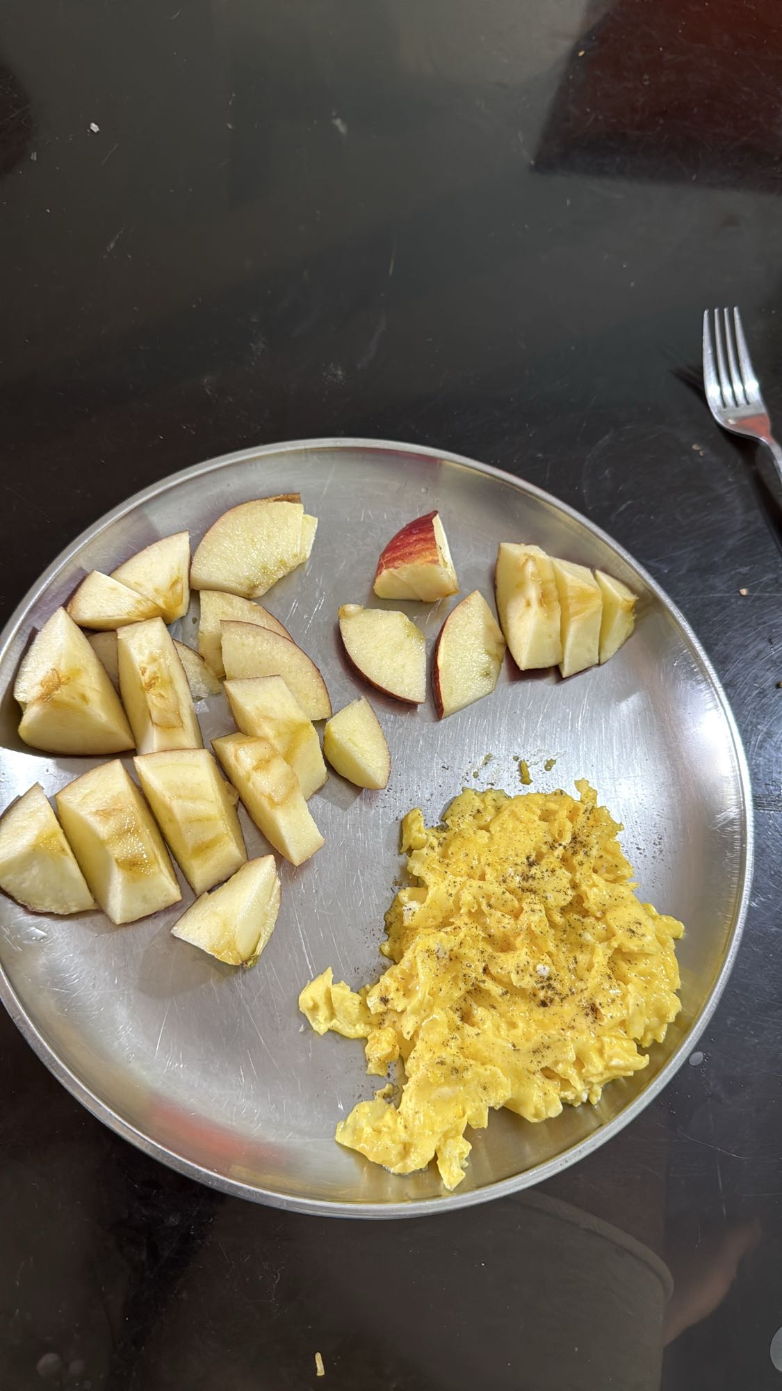 Scrambled Eggs with Apple