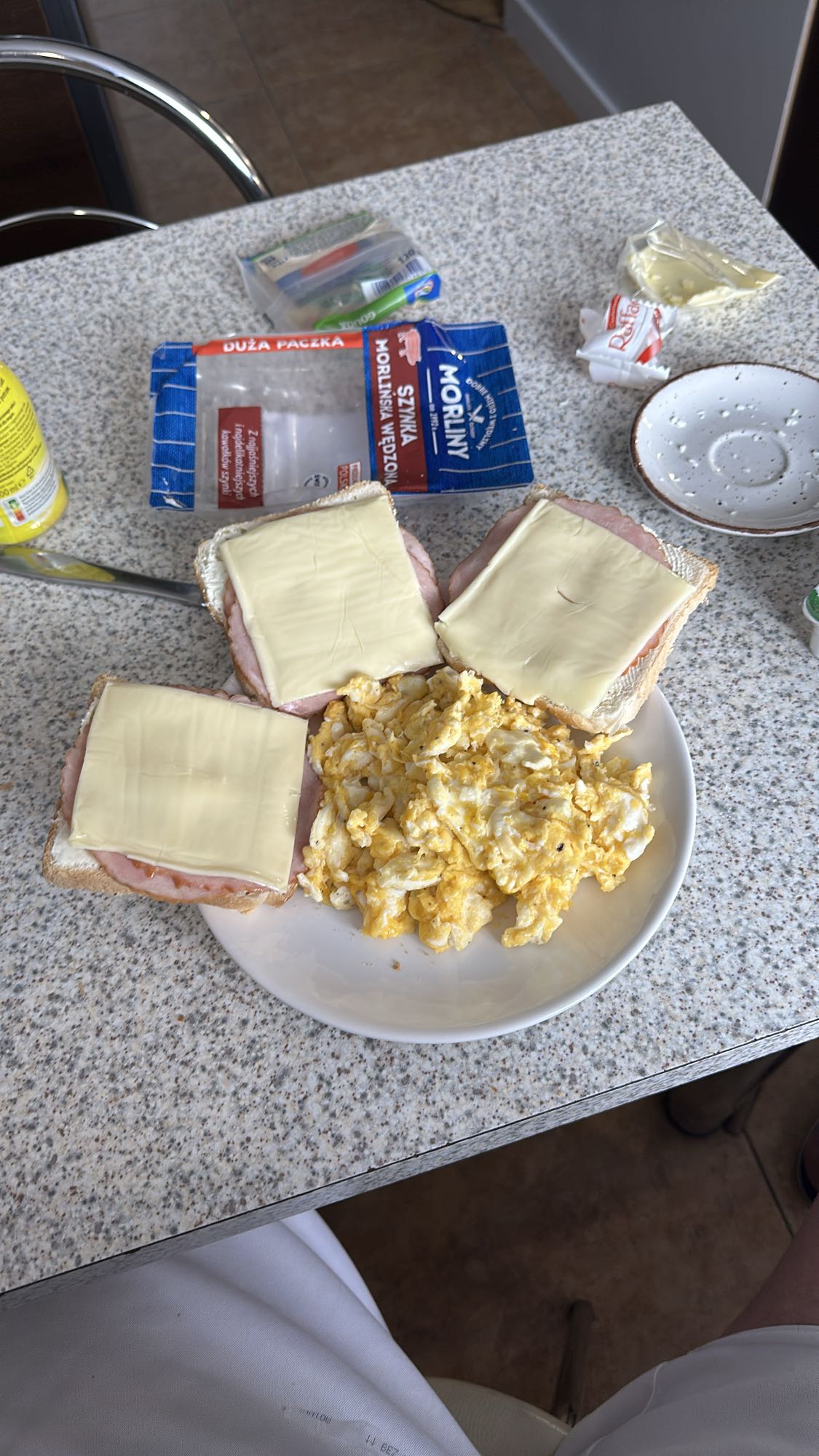 Kanapki z jajecznicą