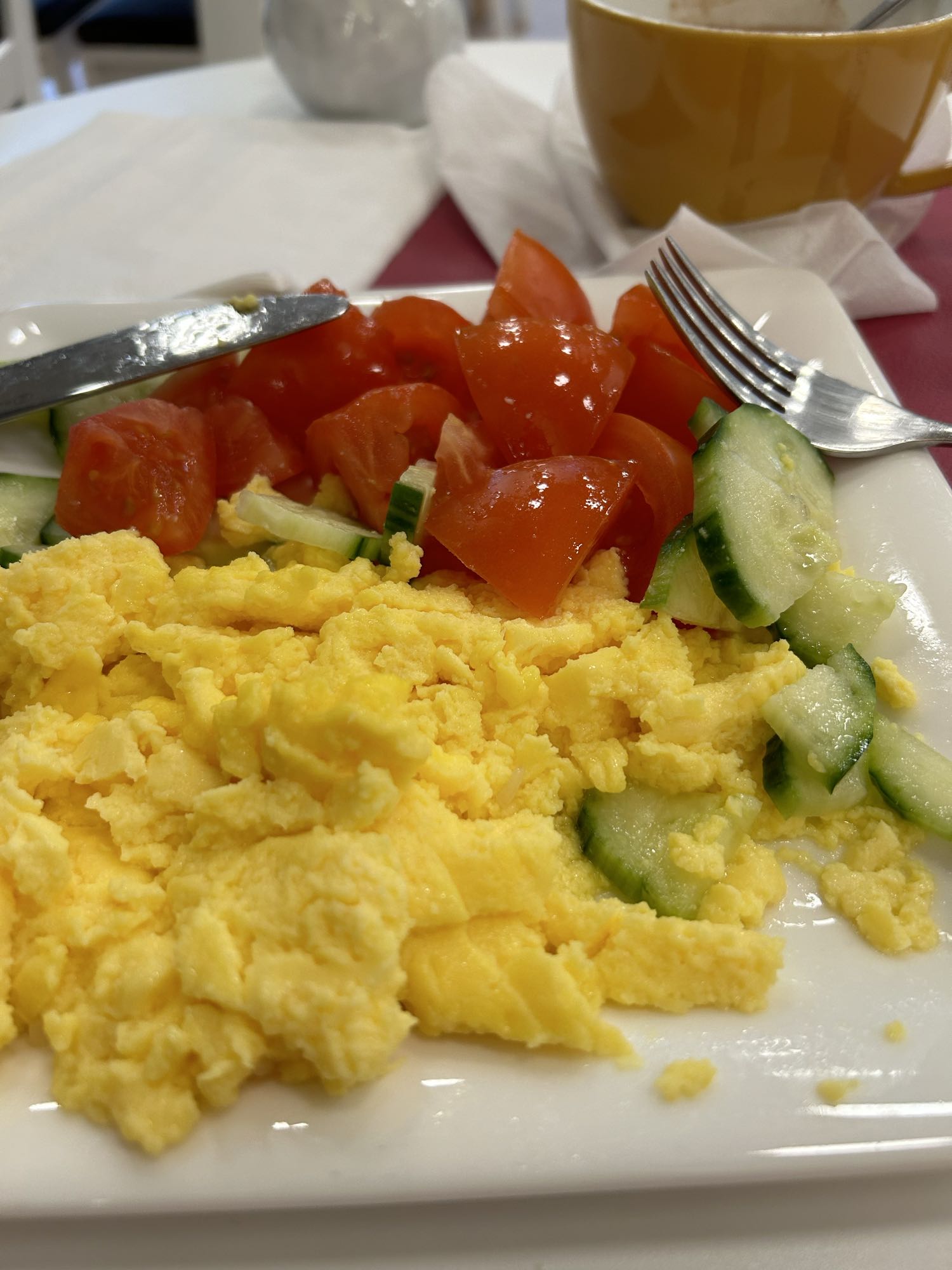 Scrambled Eggs with Salad