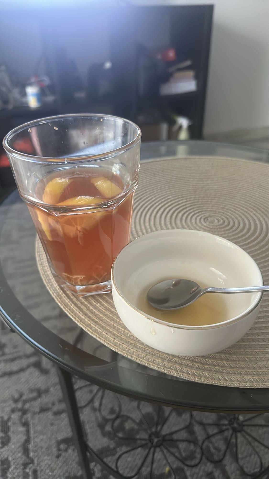 Чай с лимоном и медом